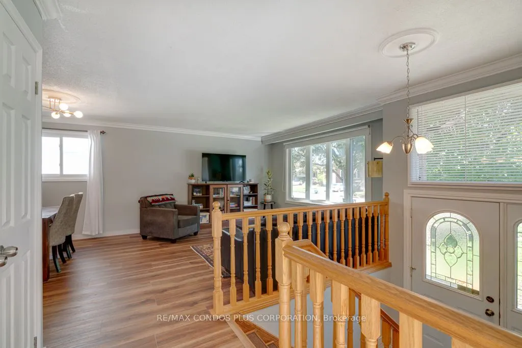 577 Mackechnie Crescent