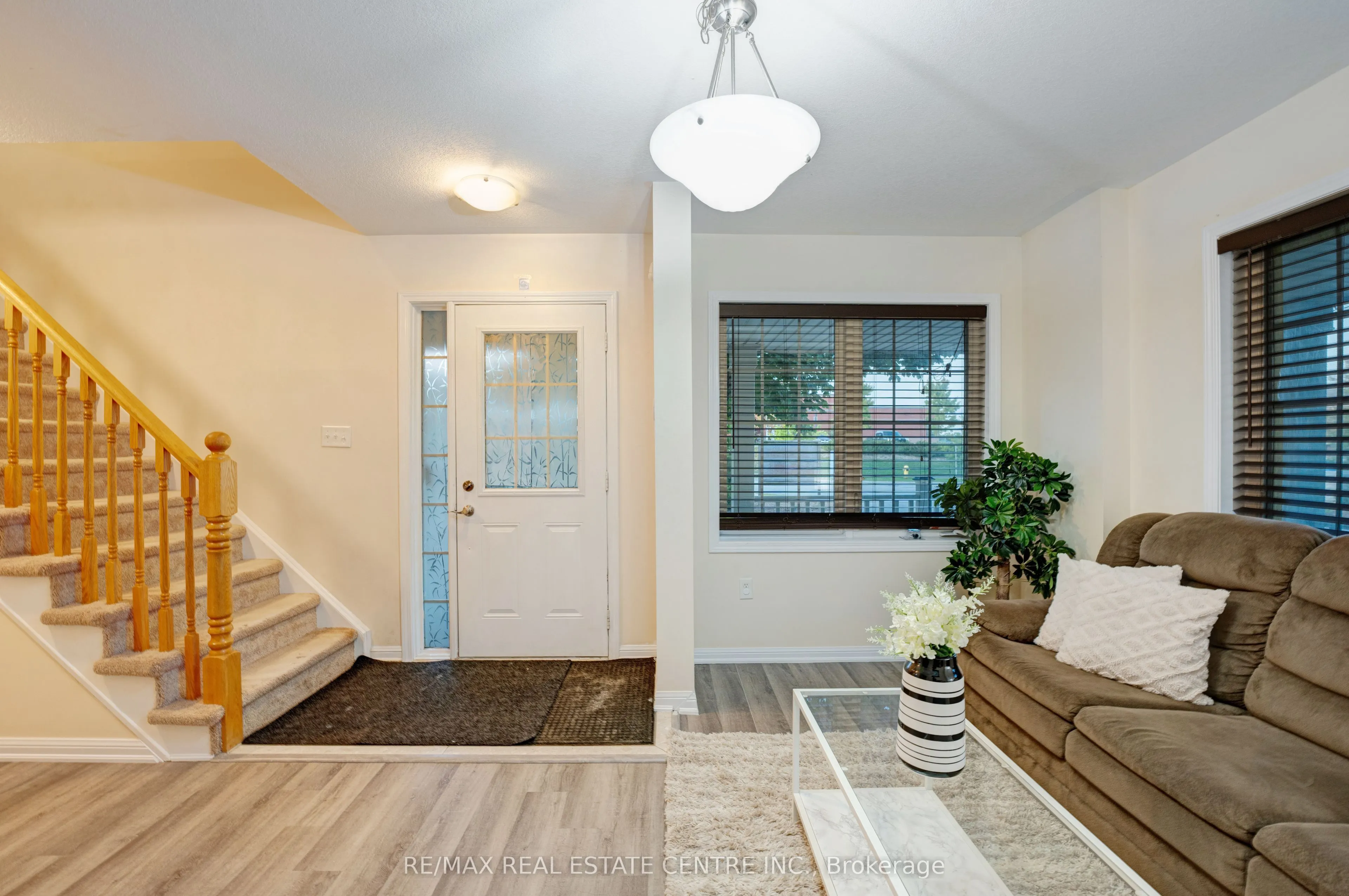 4 Owl Street