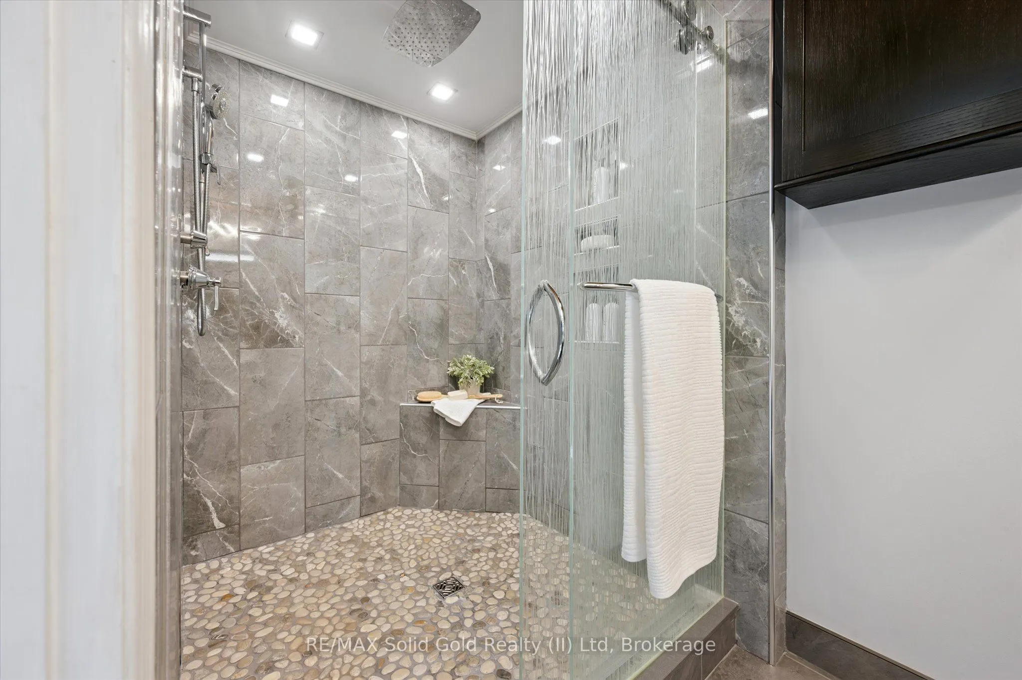 210 Highland Crescent, #12