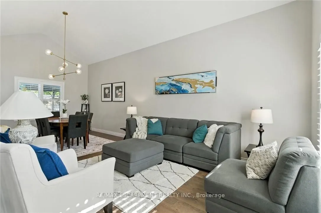 2 Caledonia Avenue