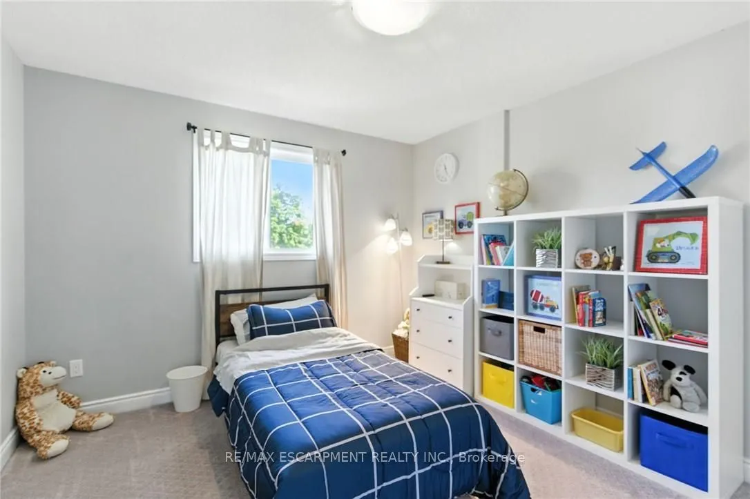 2 Caledonia Avenue