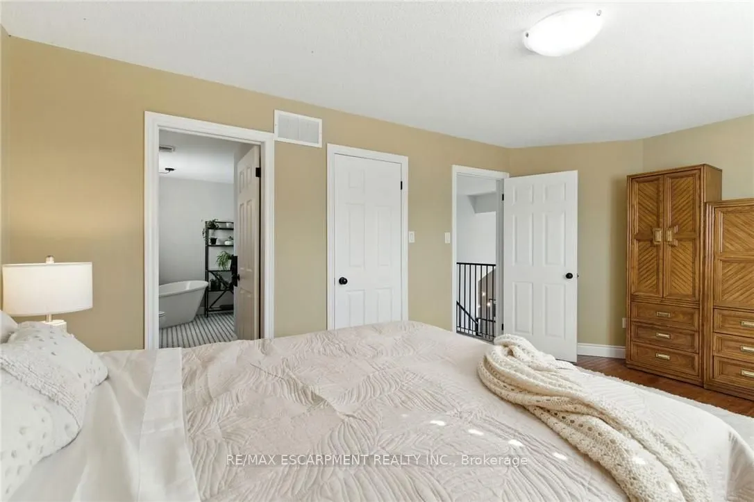 2 Caledonia Avenue