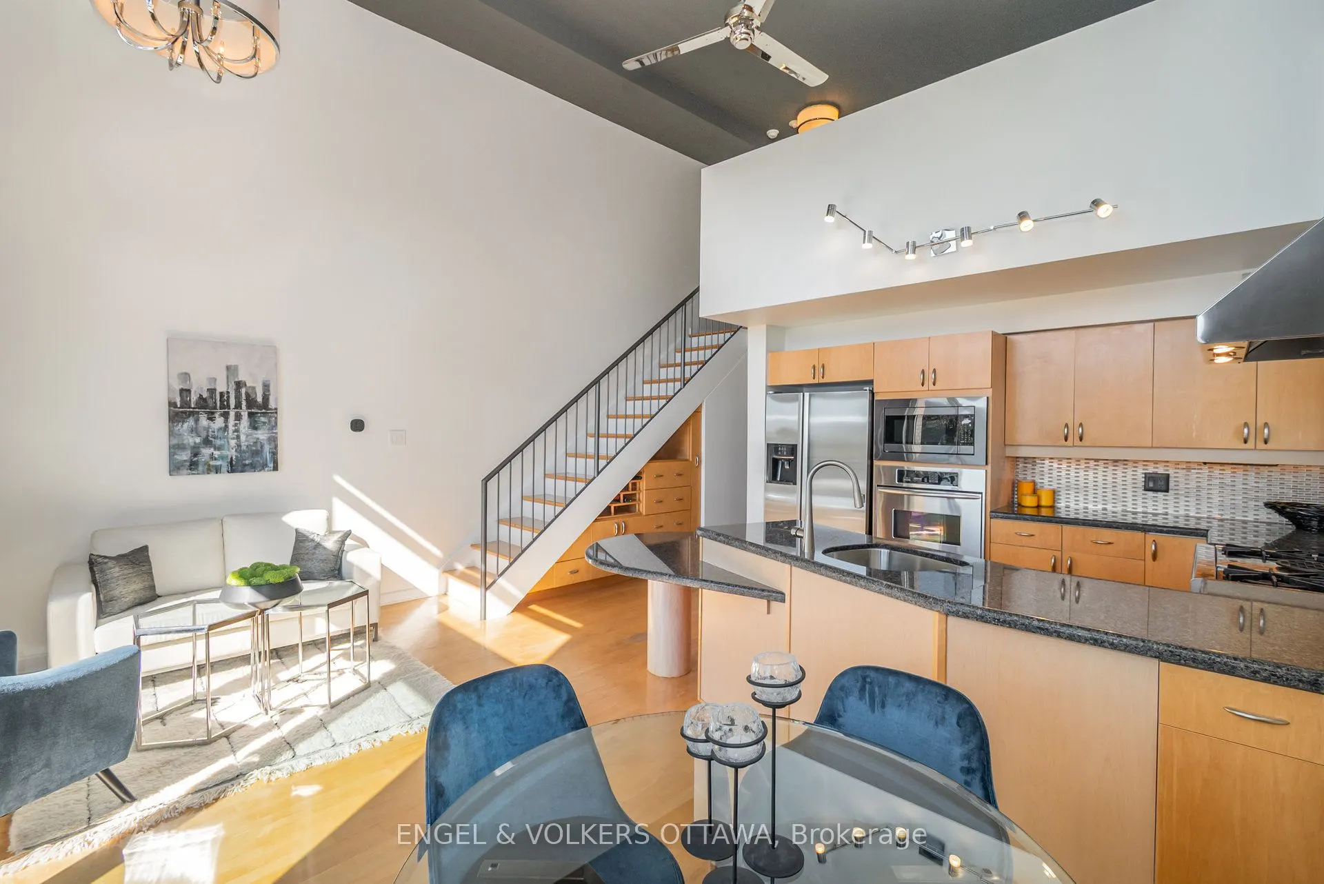 29 Main Street, #301