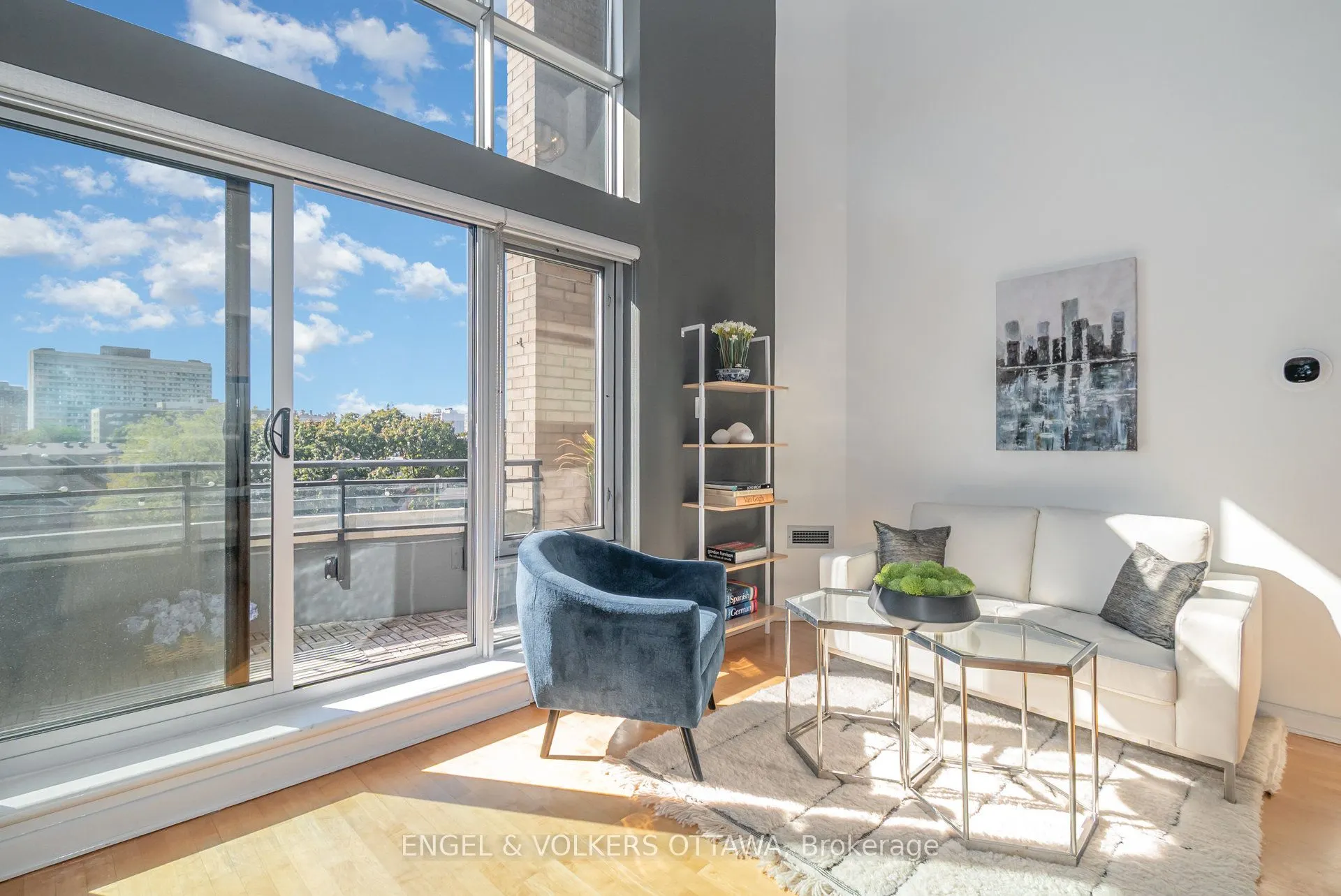 29 Main Street, #301