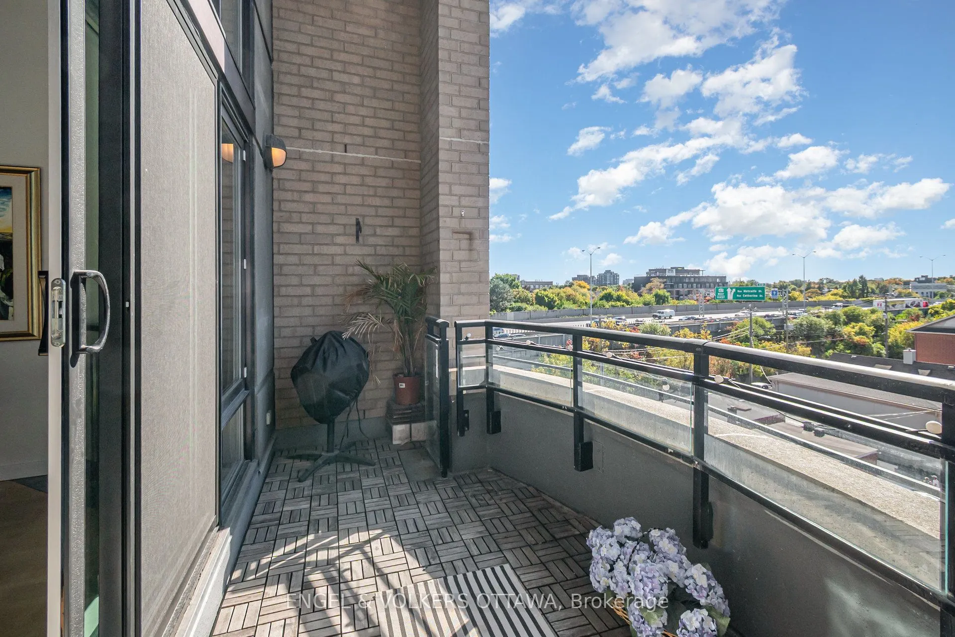 29 Main Street, #301