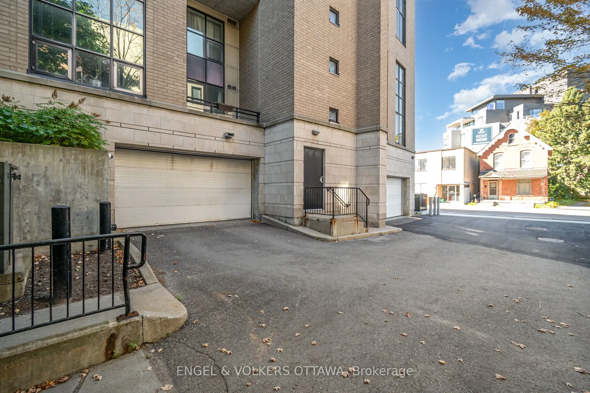 29 Main Street, #301