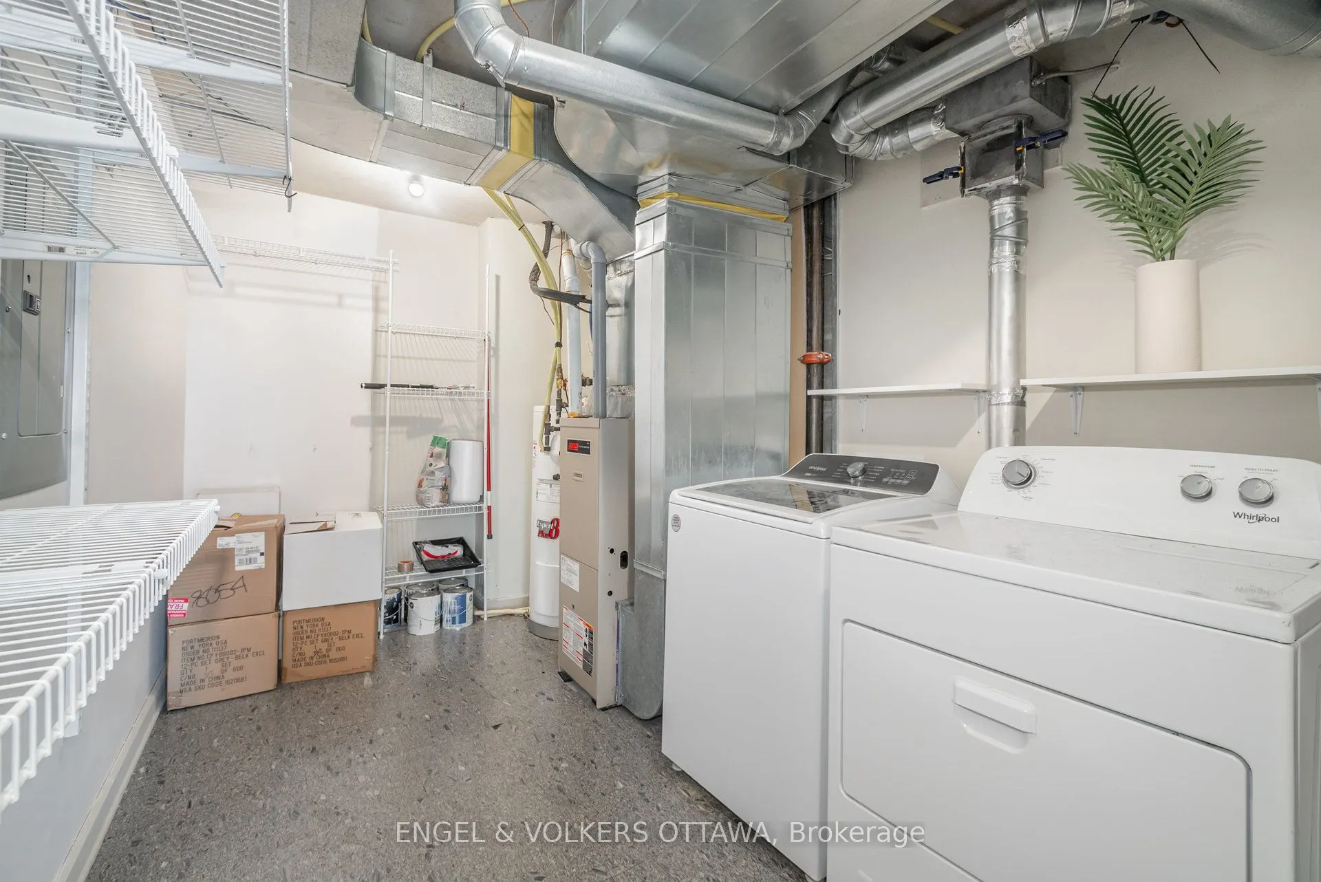 29 Main Street, #301