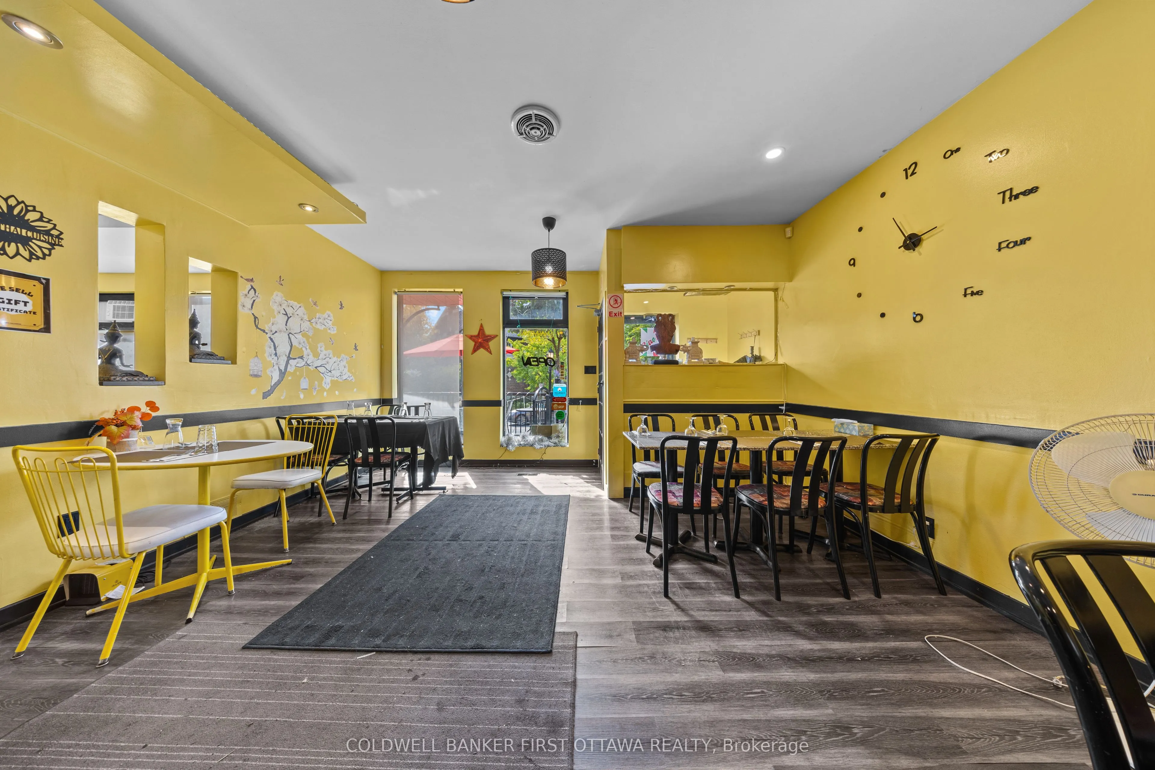 121 Preston Street W