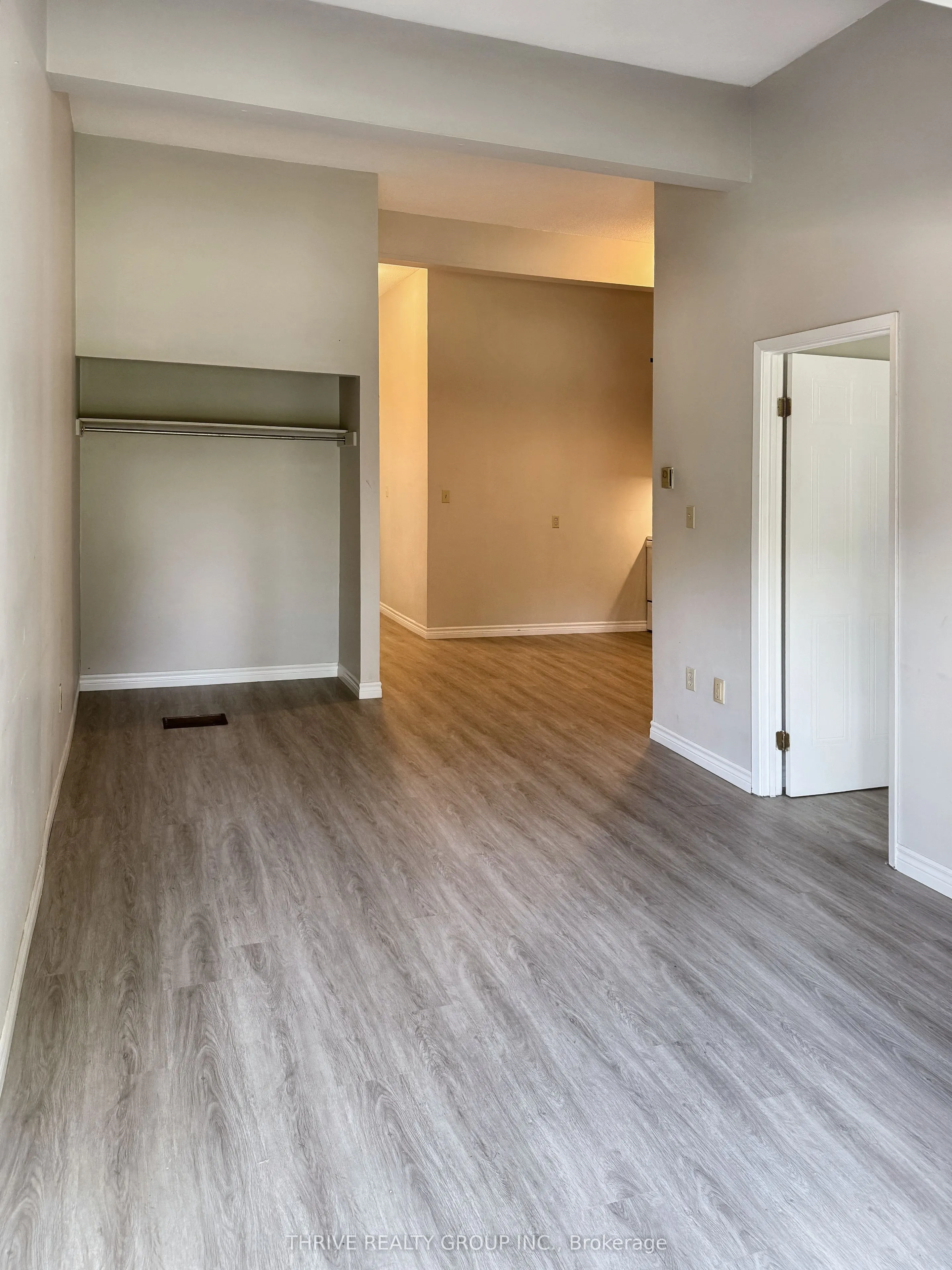 156 Main Street, #4