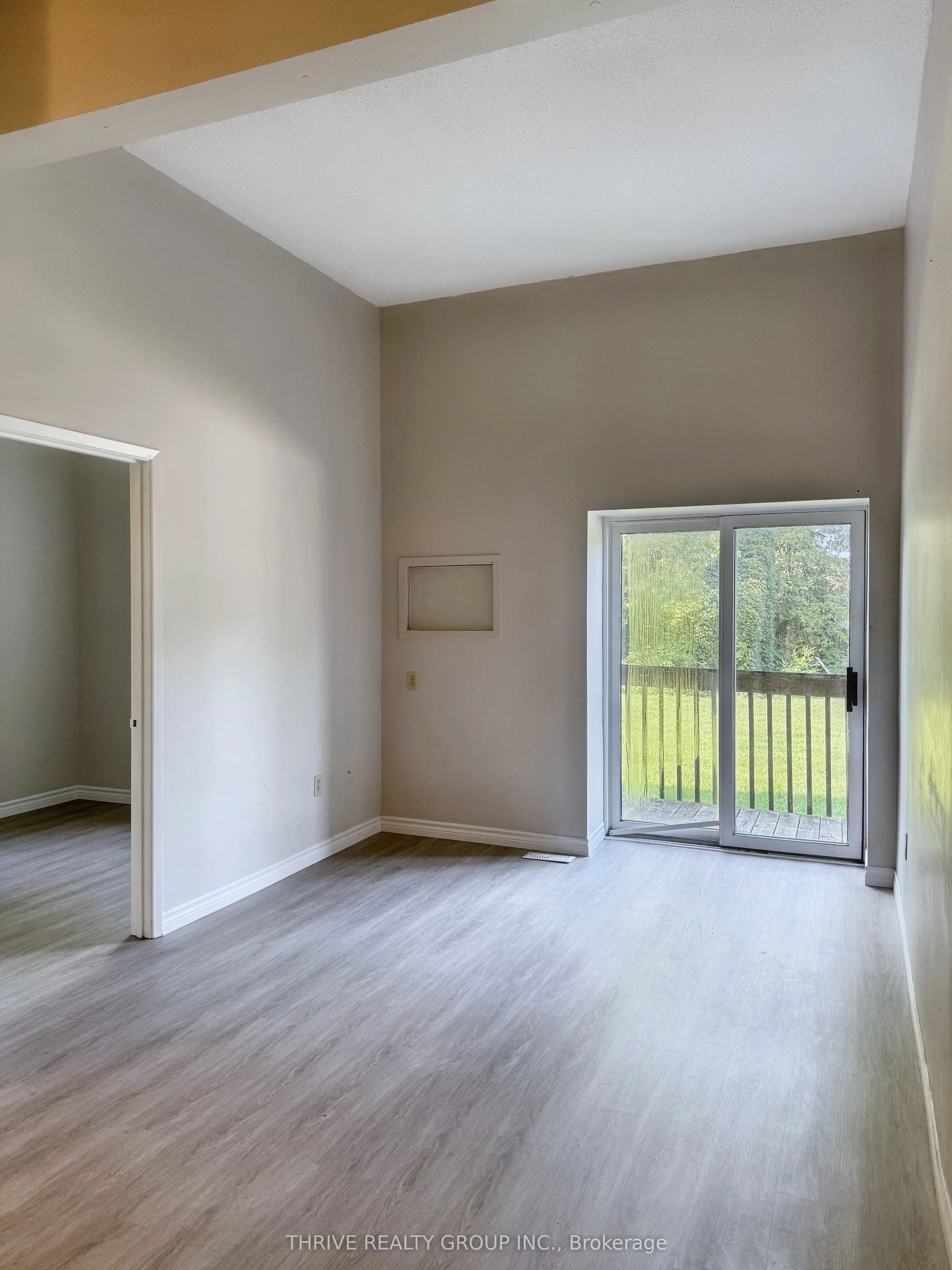 156 Main Street, #4