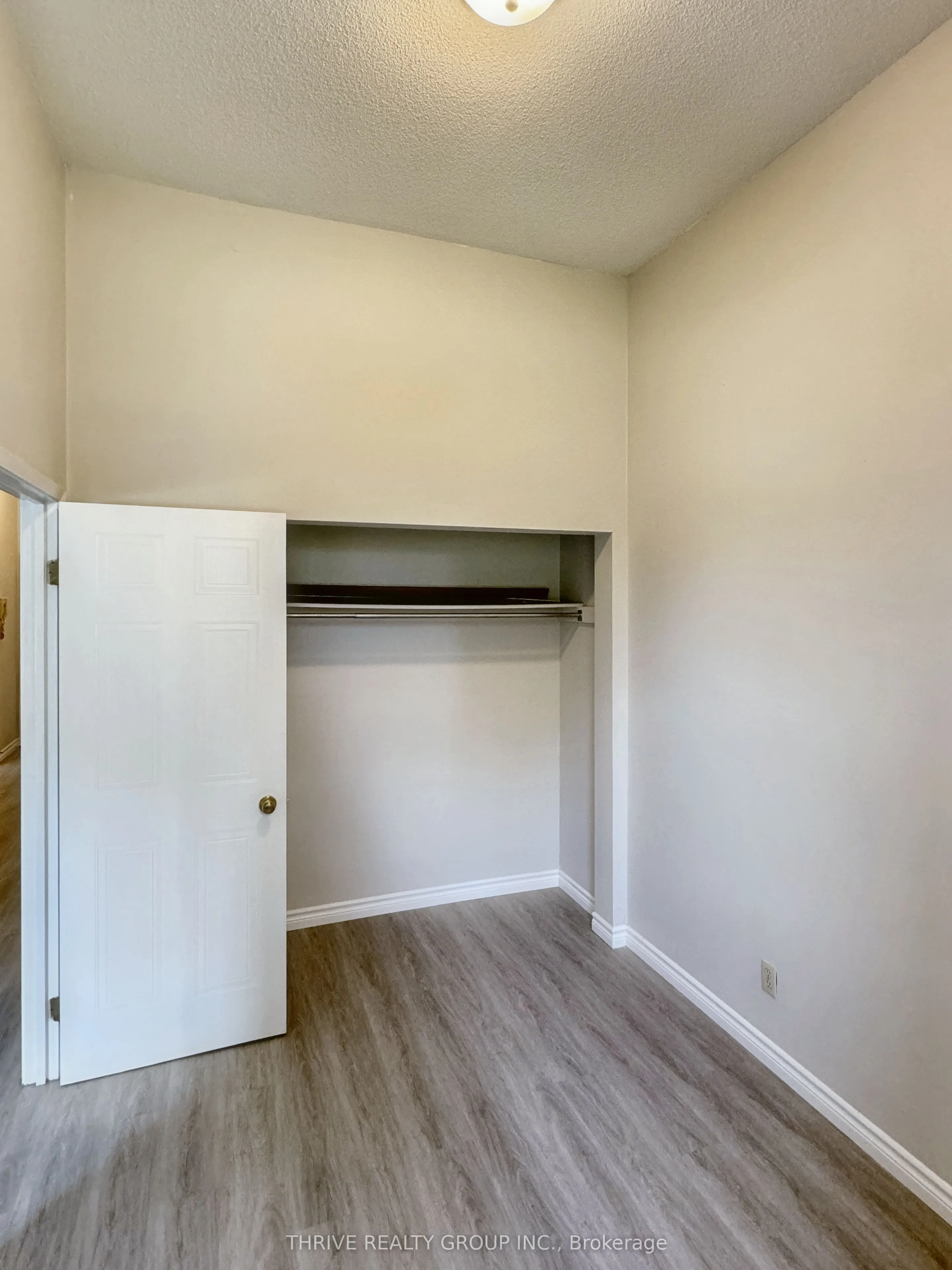 156 Main Street, #4