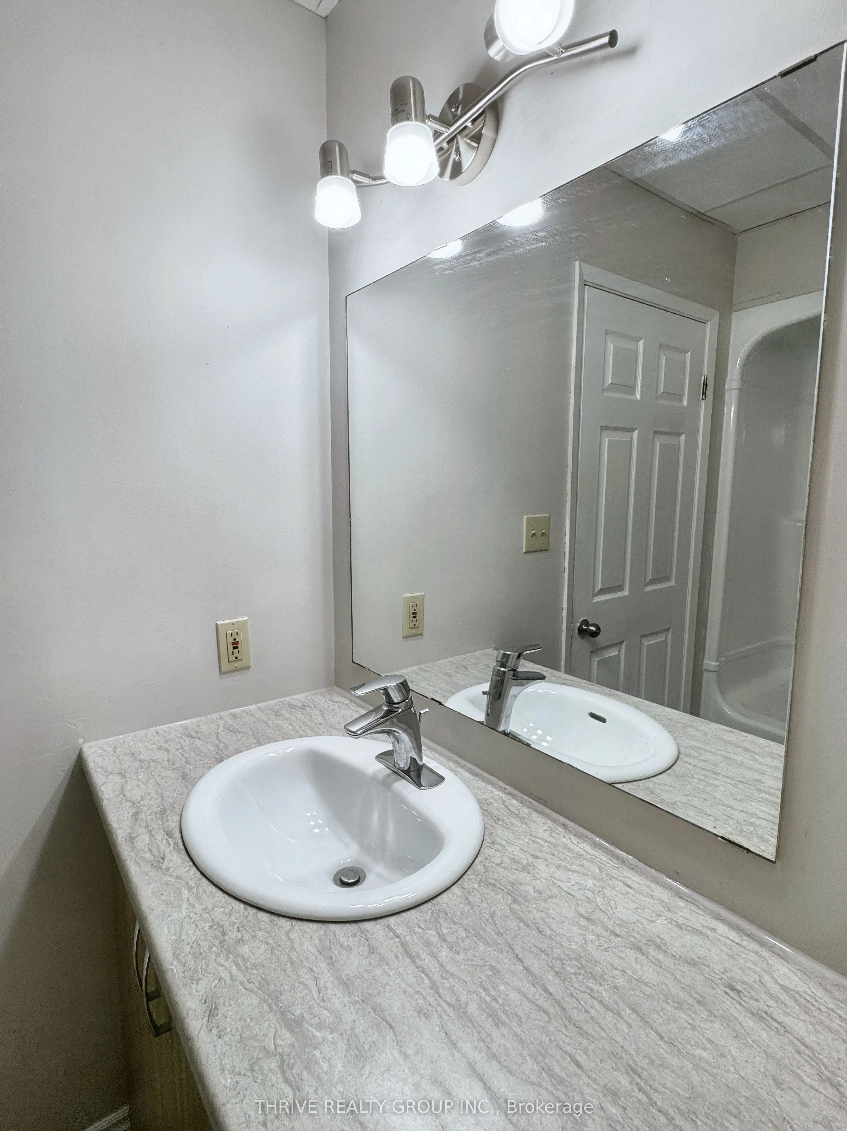 156 Main Street, #4