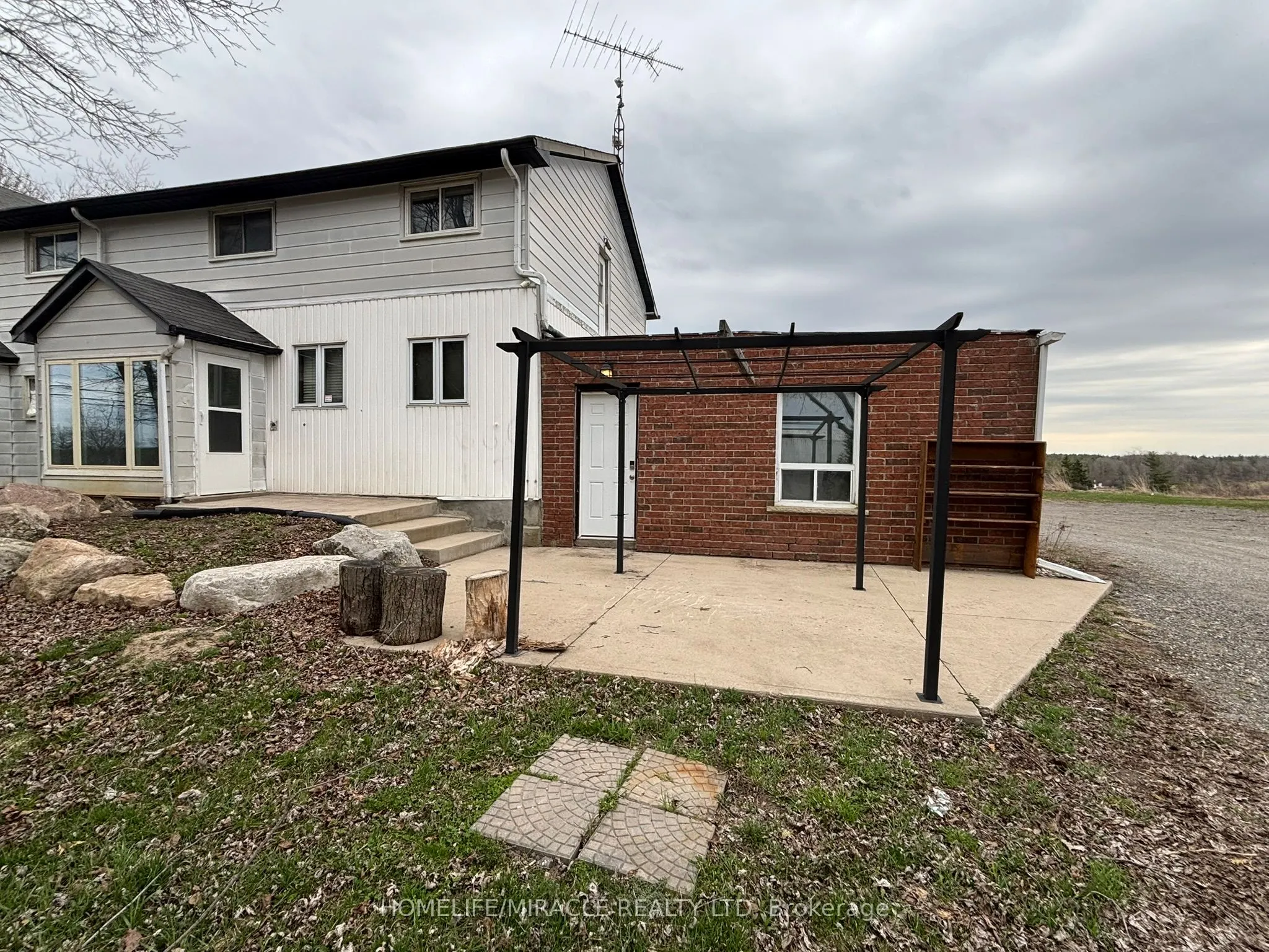 1381 Hwy 8, #5