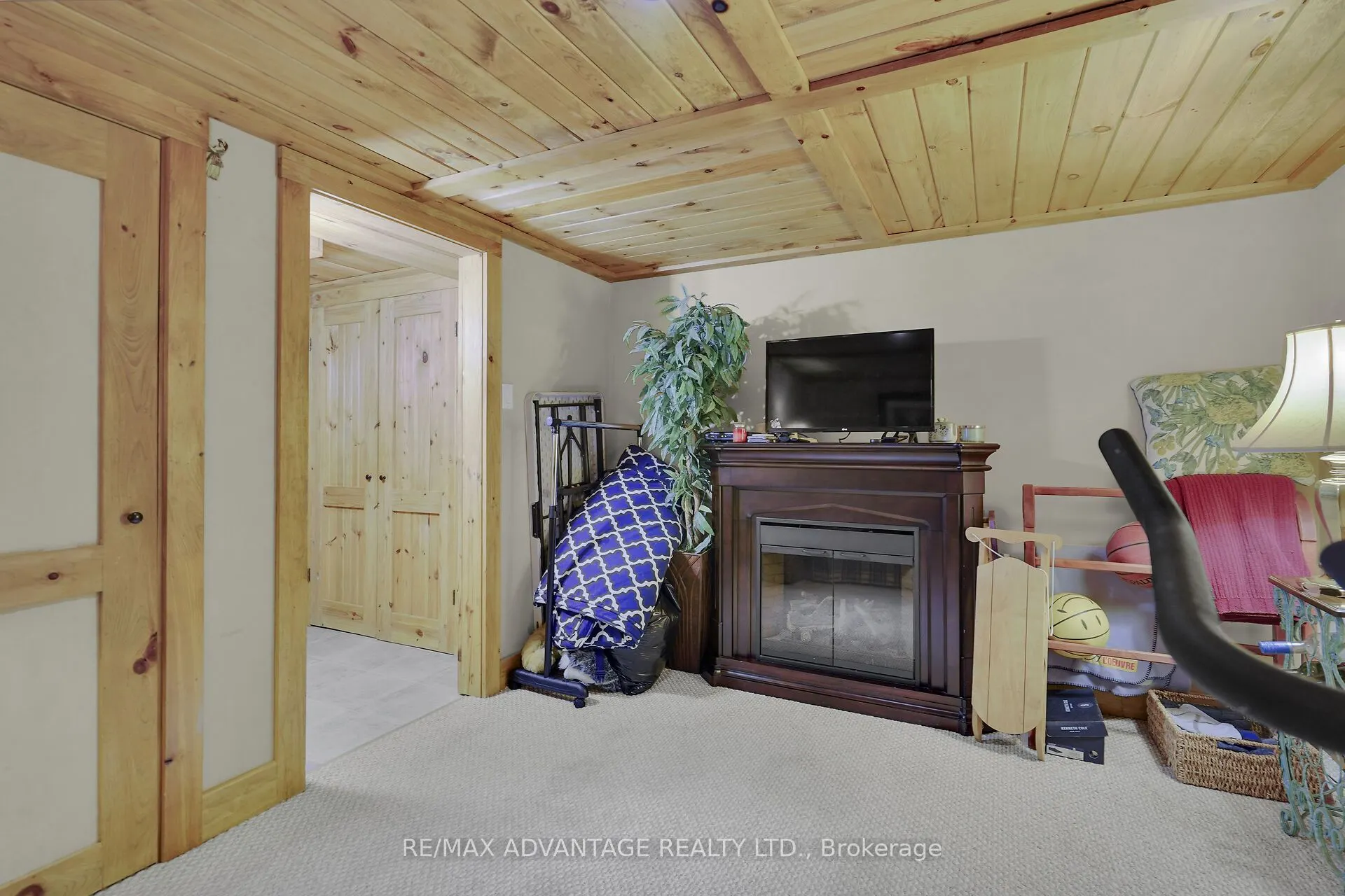 17 Blackacres Boulevard, #2