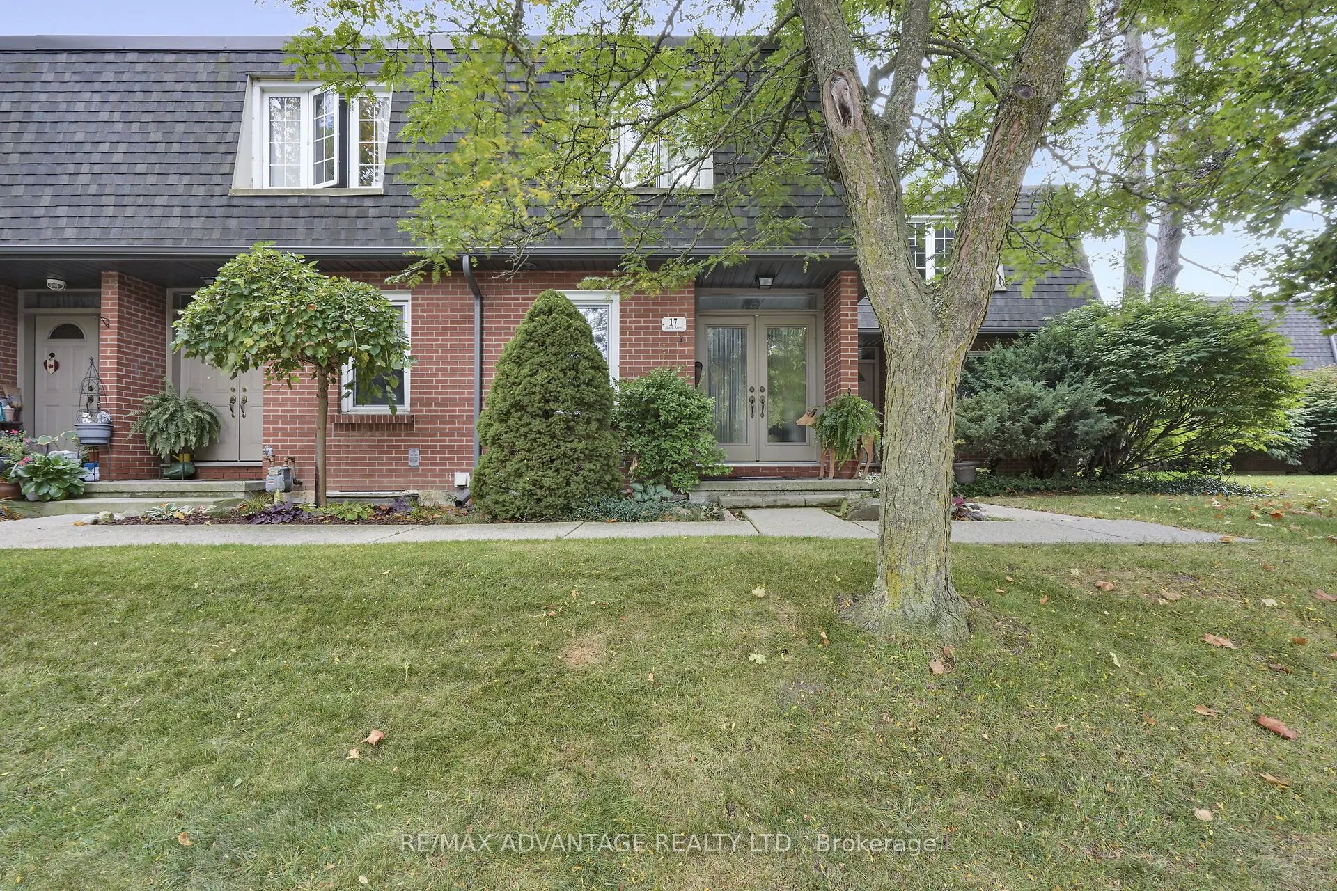 17 Blackacres Boulevard, #2
