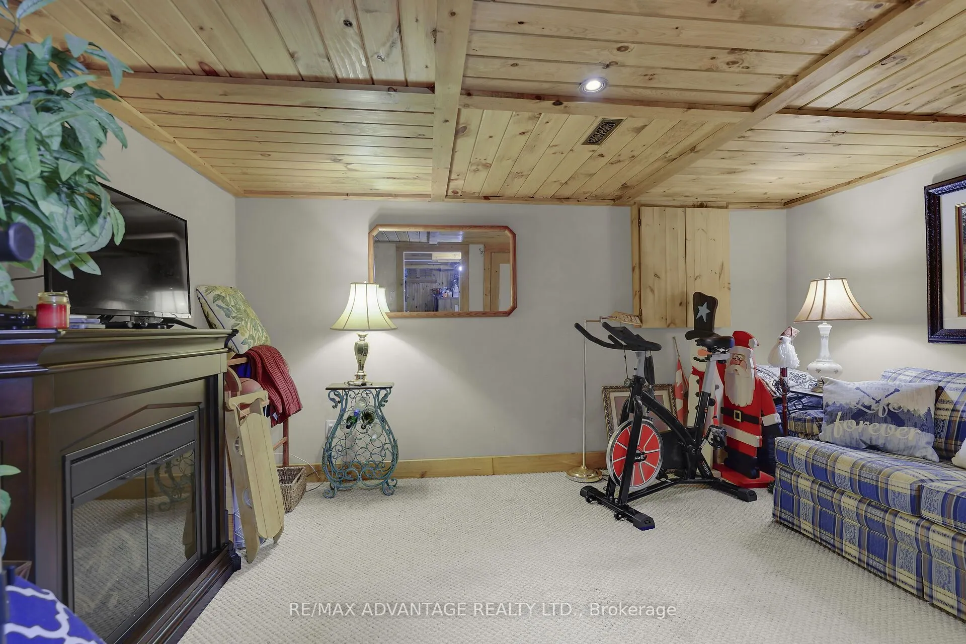 17 Blackacres Boulevard, #2