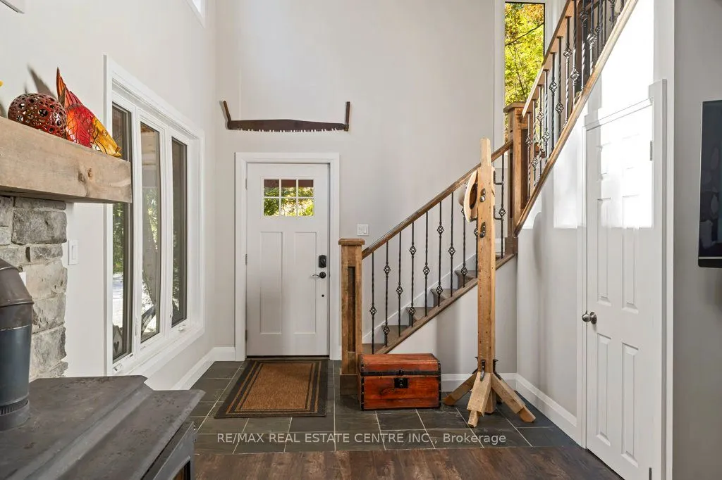 8 15th Avenue