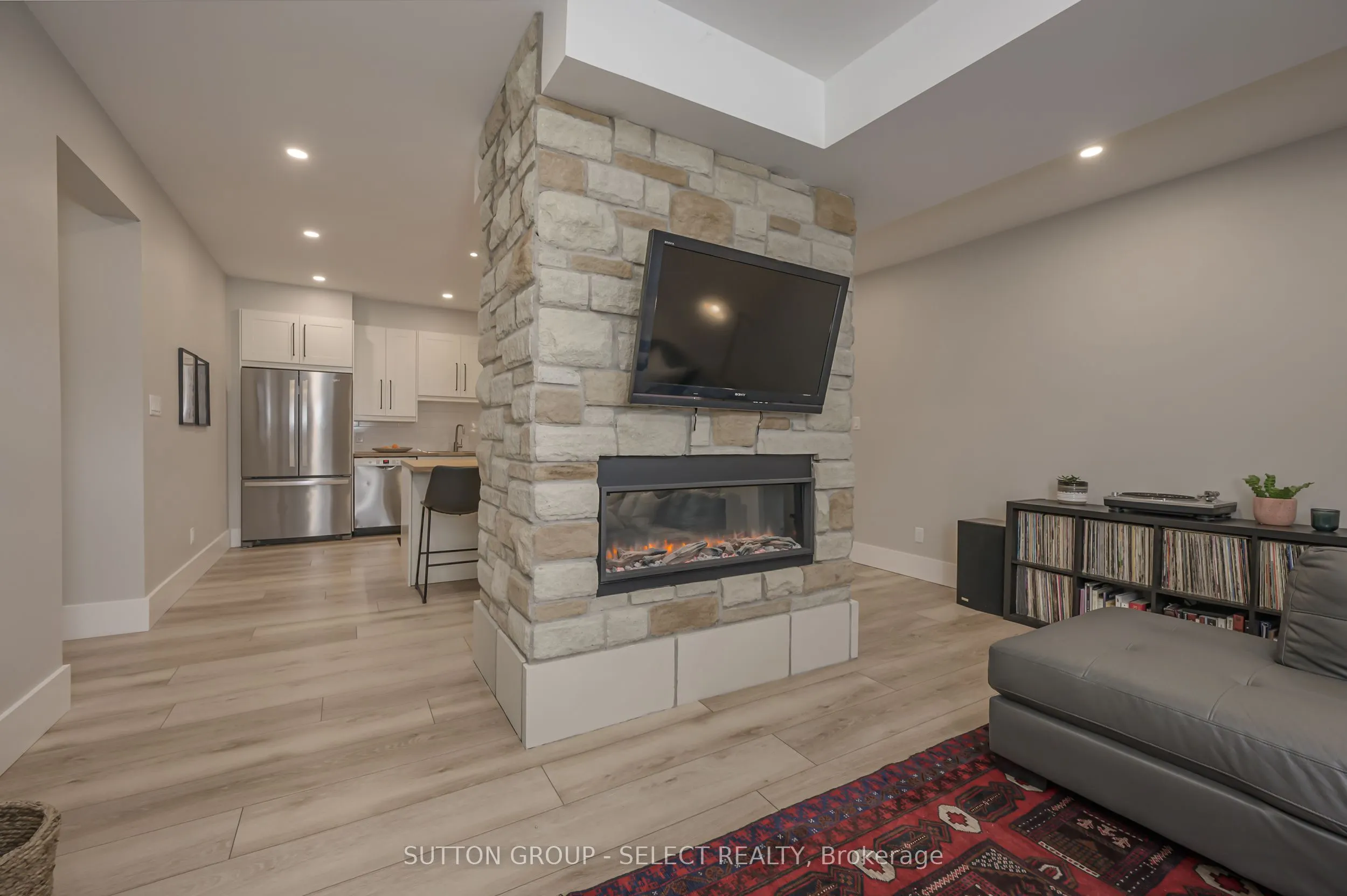 185 Commissioners Road E