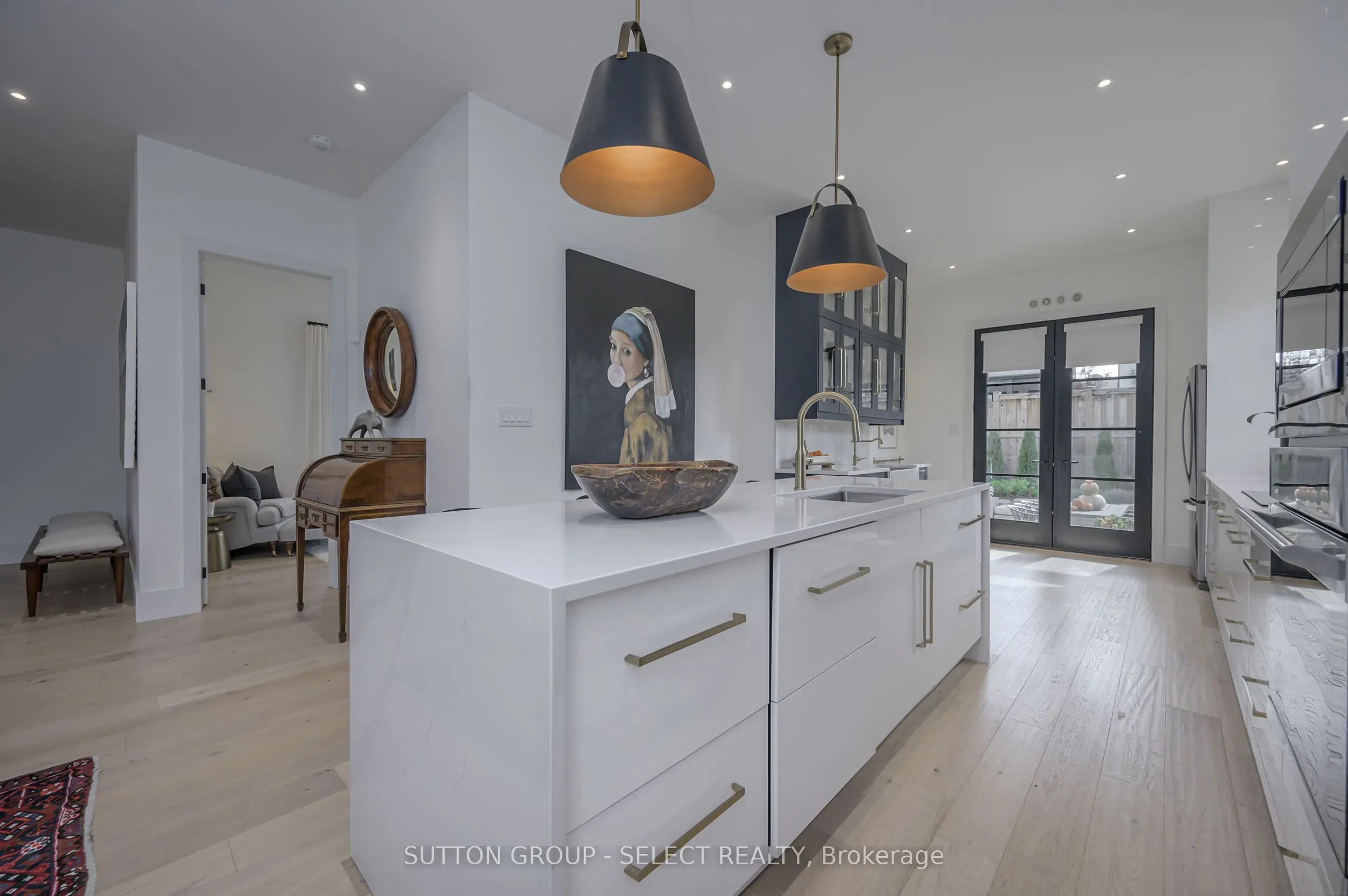 185 Commissioners Road E