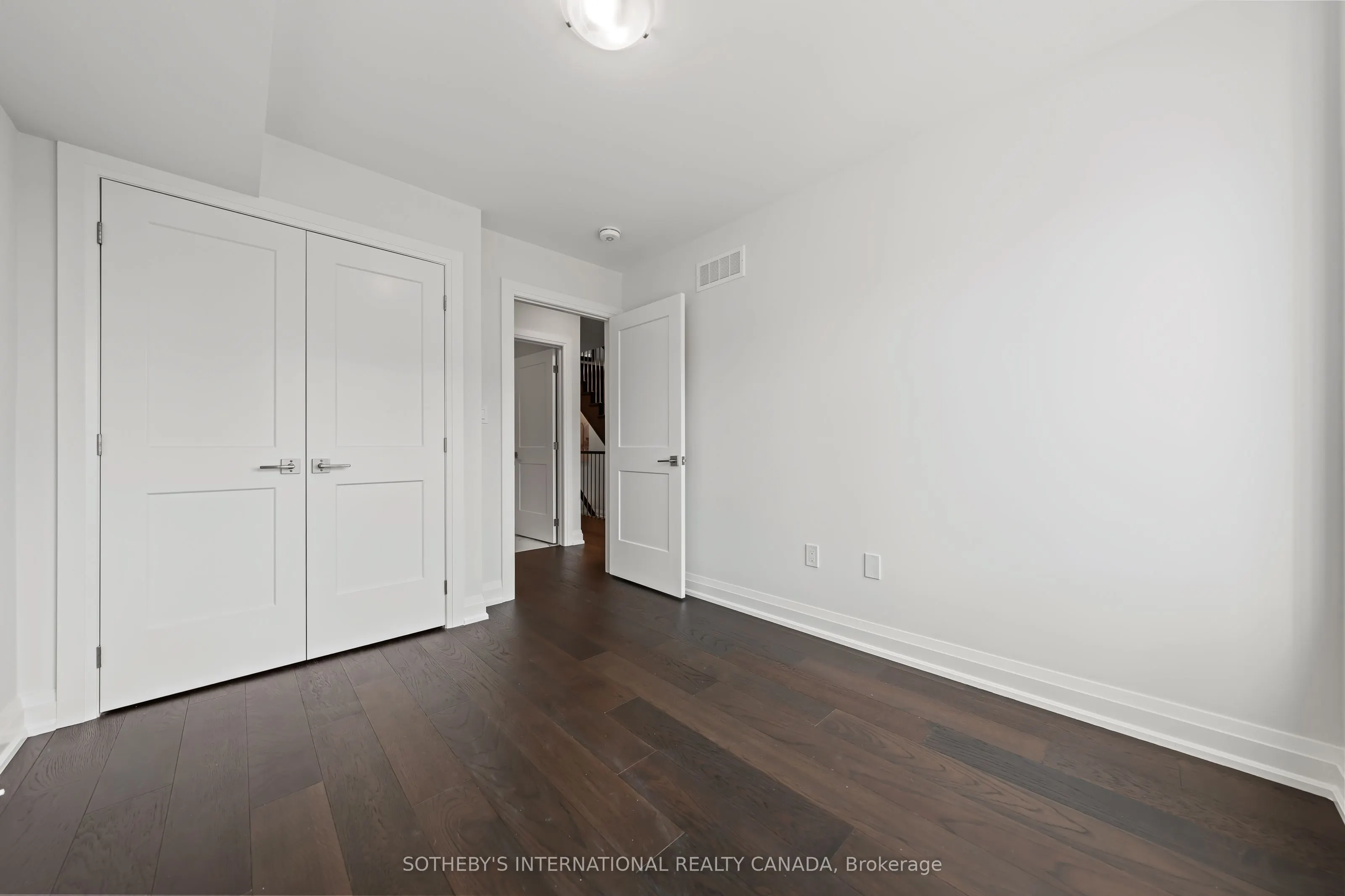 675 Victoria Road N, #23