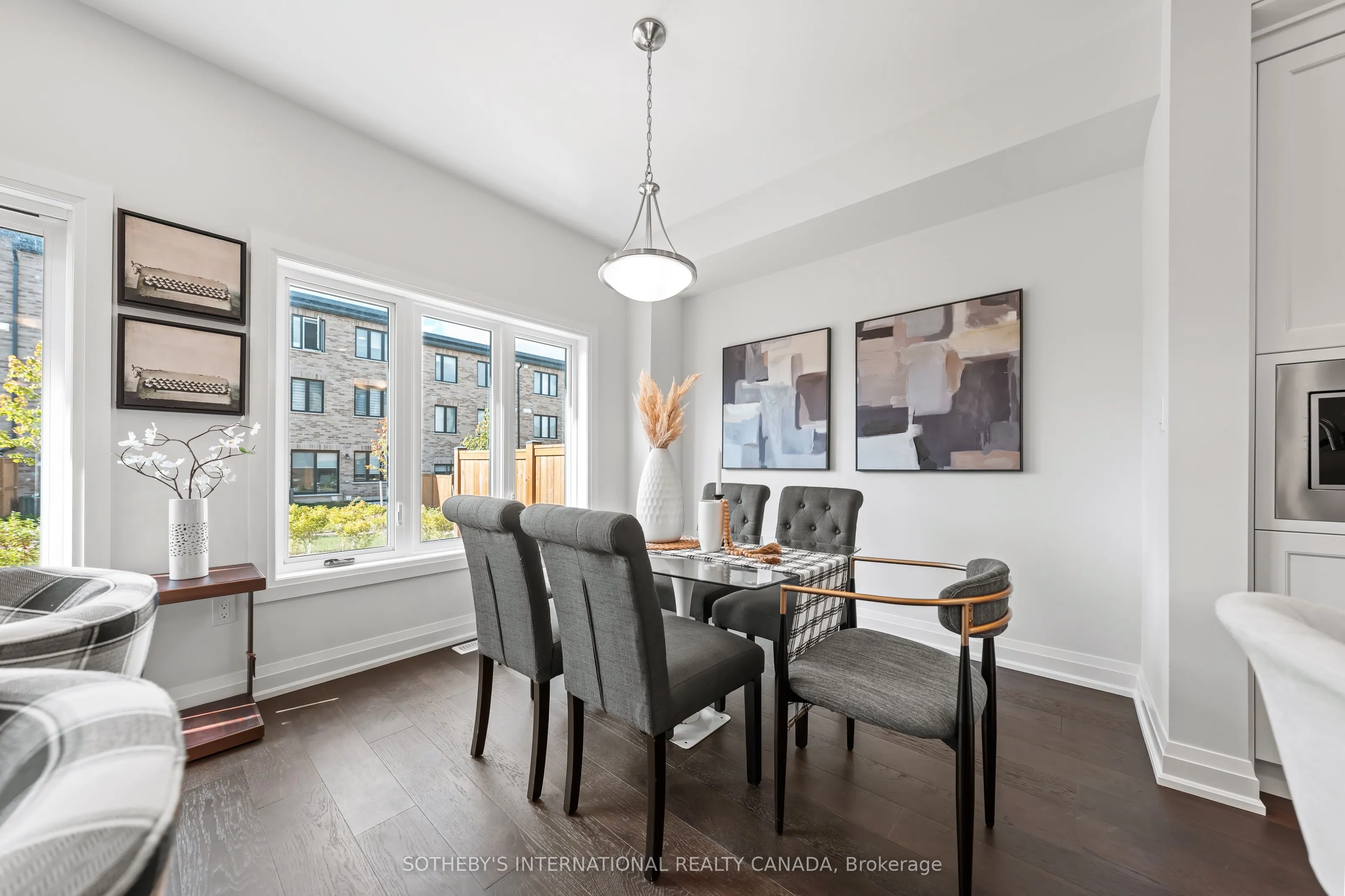 675 Victoria Road N, #23