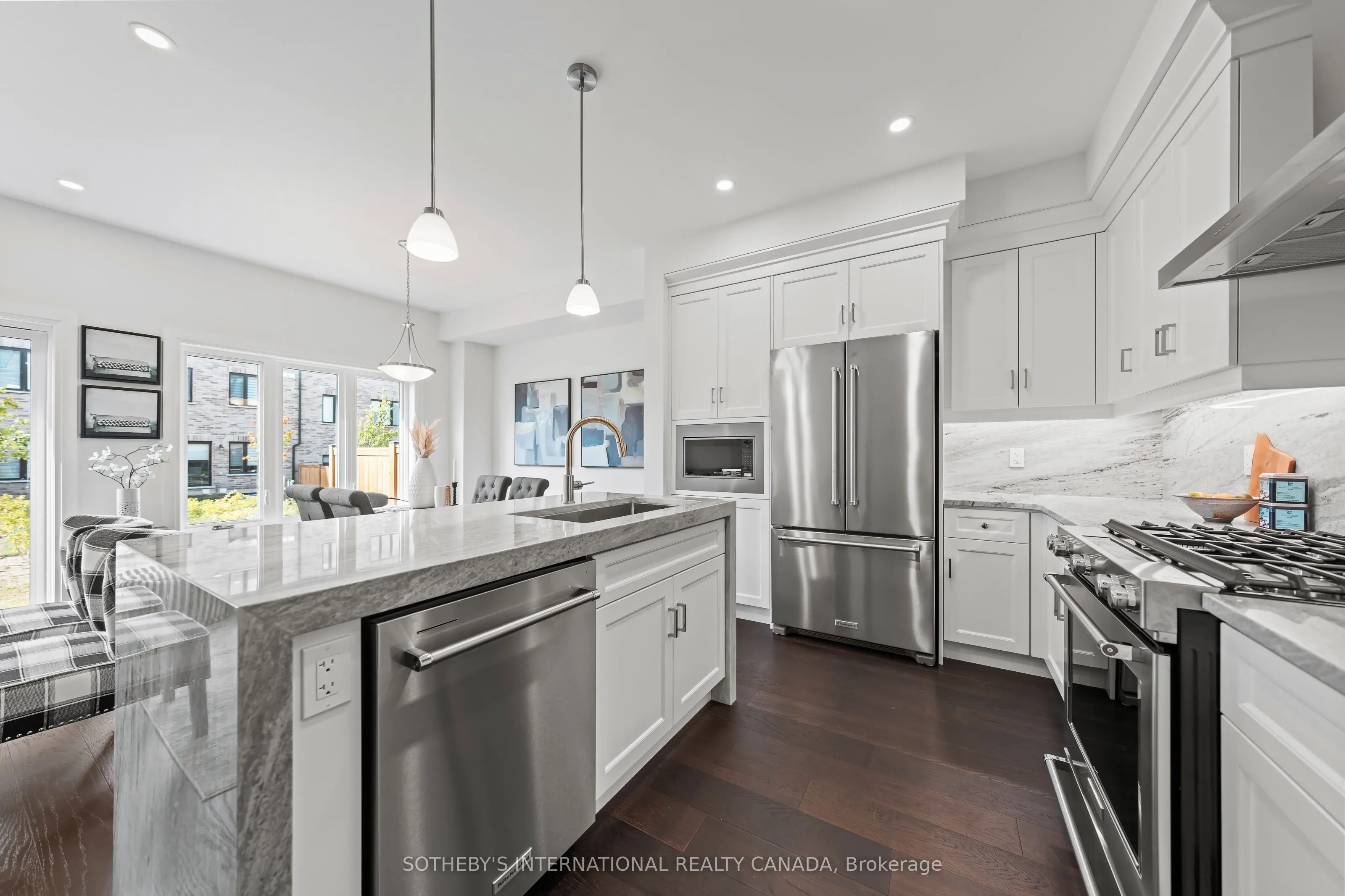 675 Victoria Road N, #23