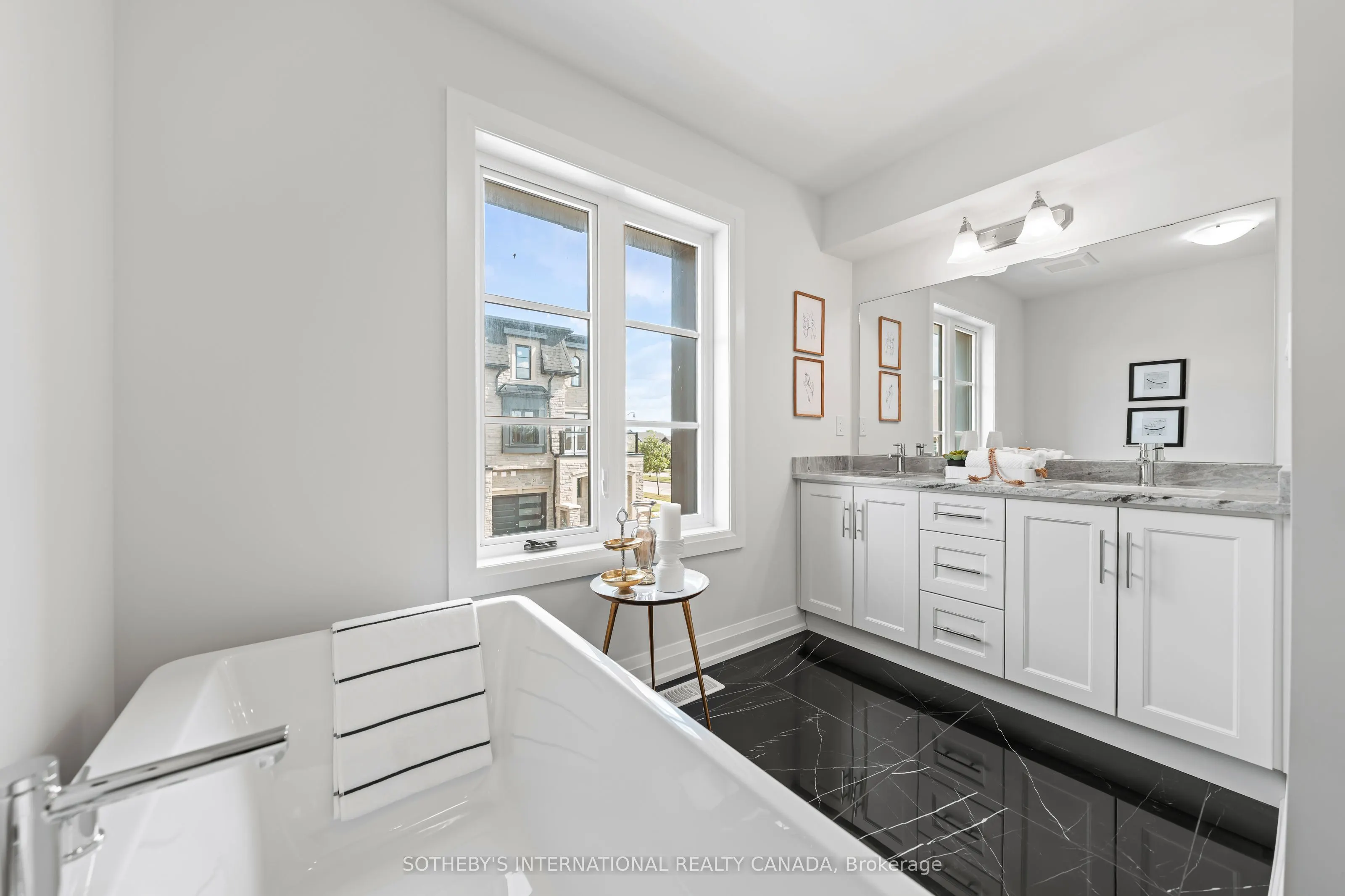 675 Victoria Road N, #23