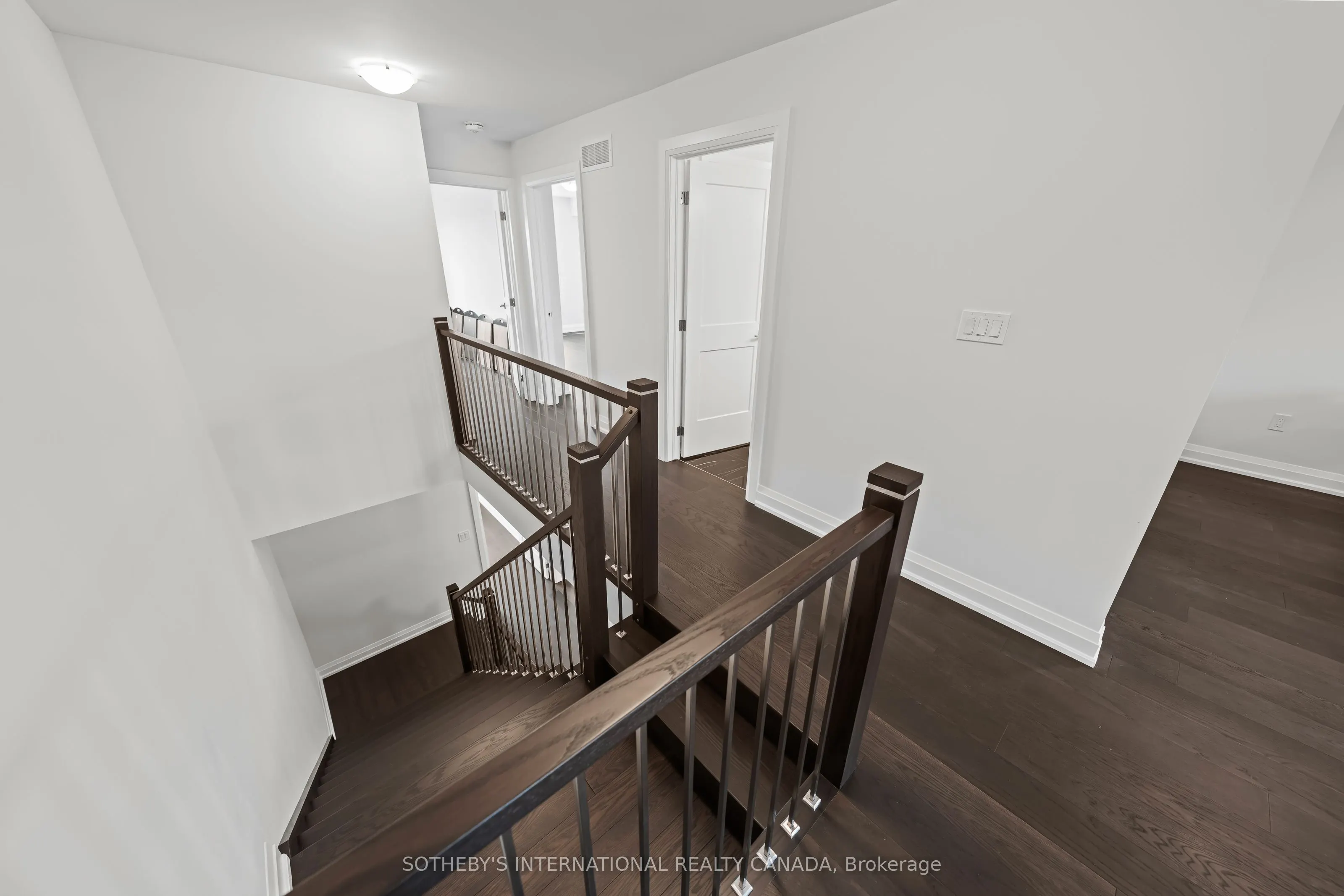 675 Victoria Road N, #23