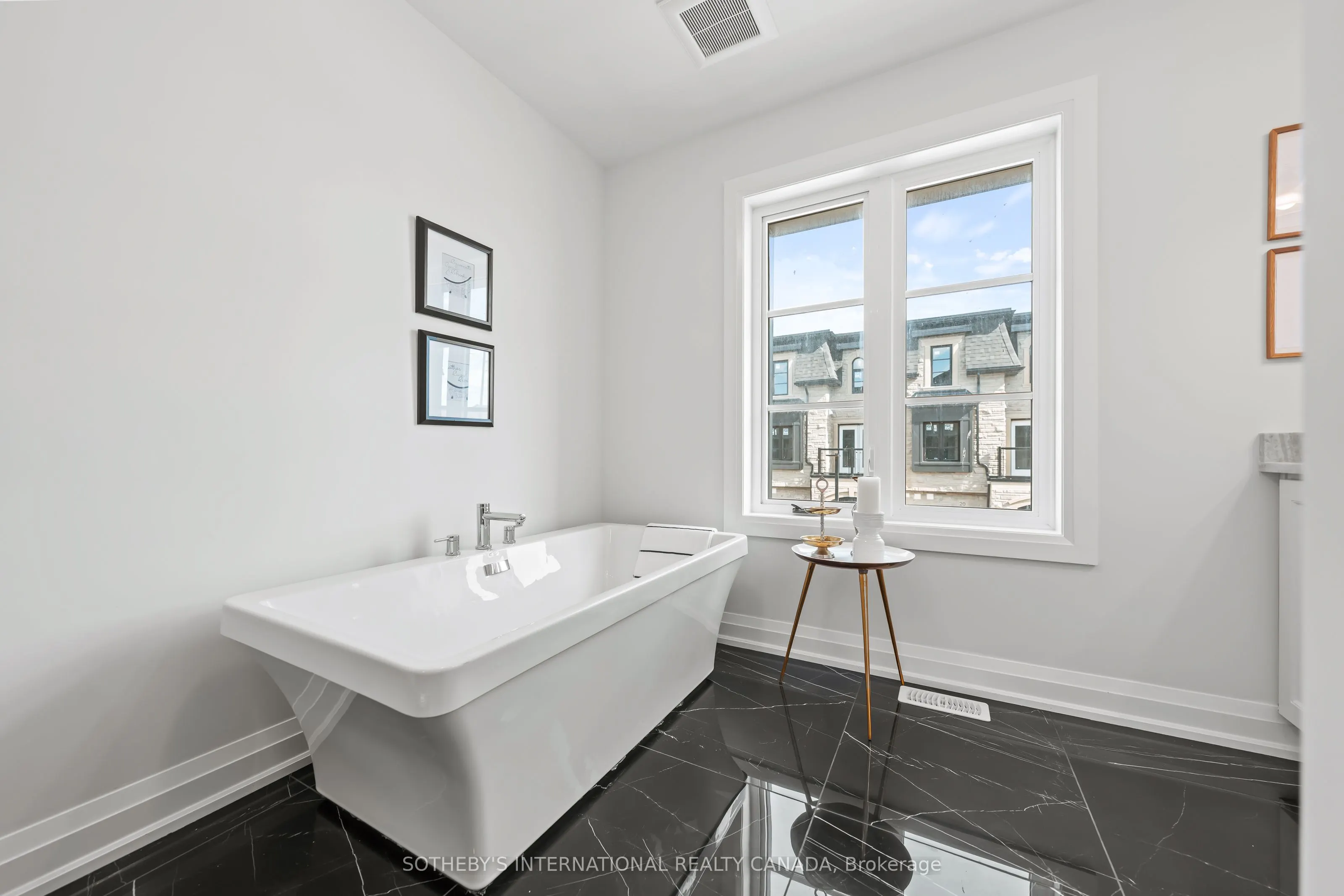 675 Victoria Road N, #23
