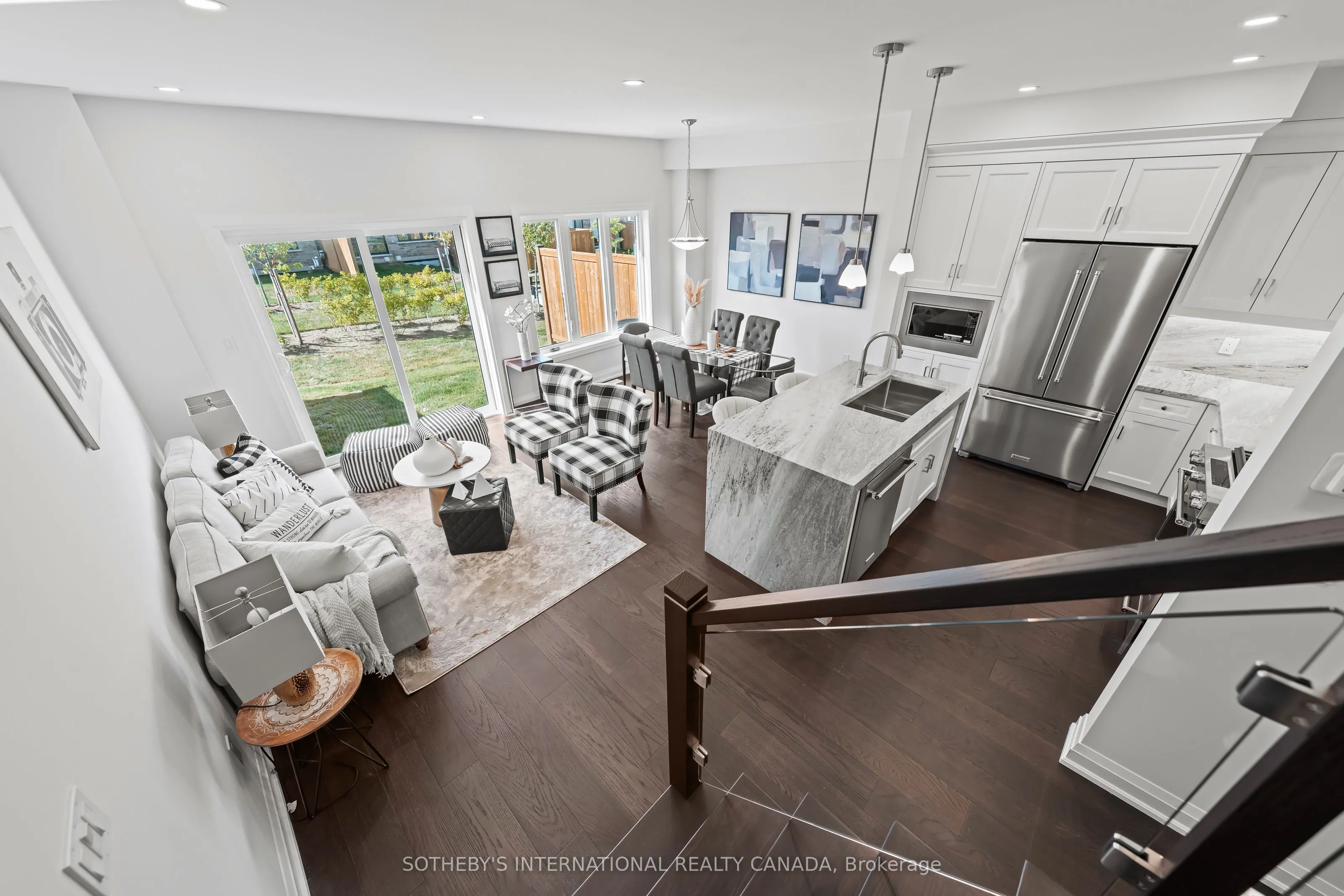 675 Victoria Road N, #23