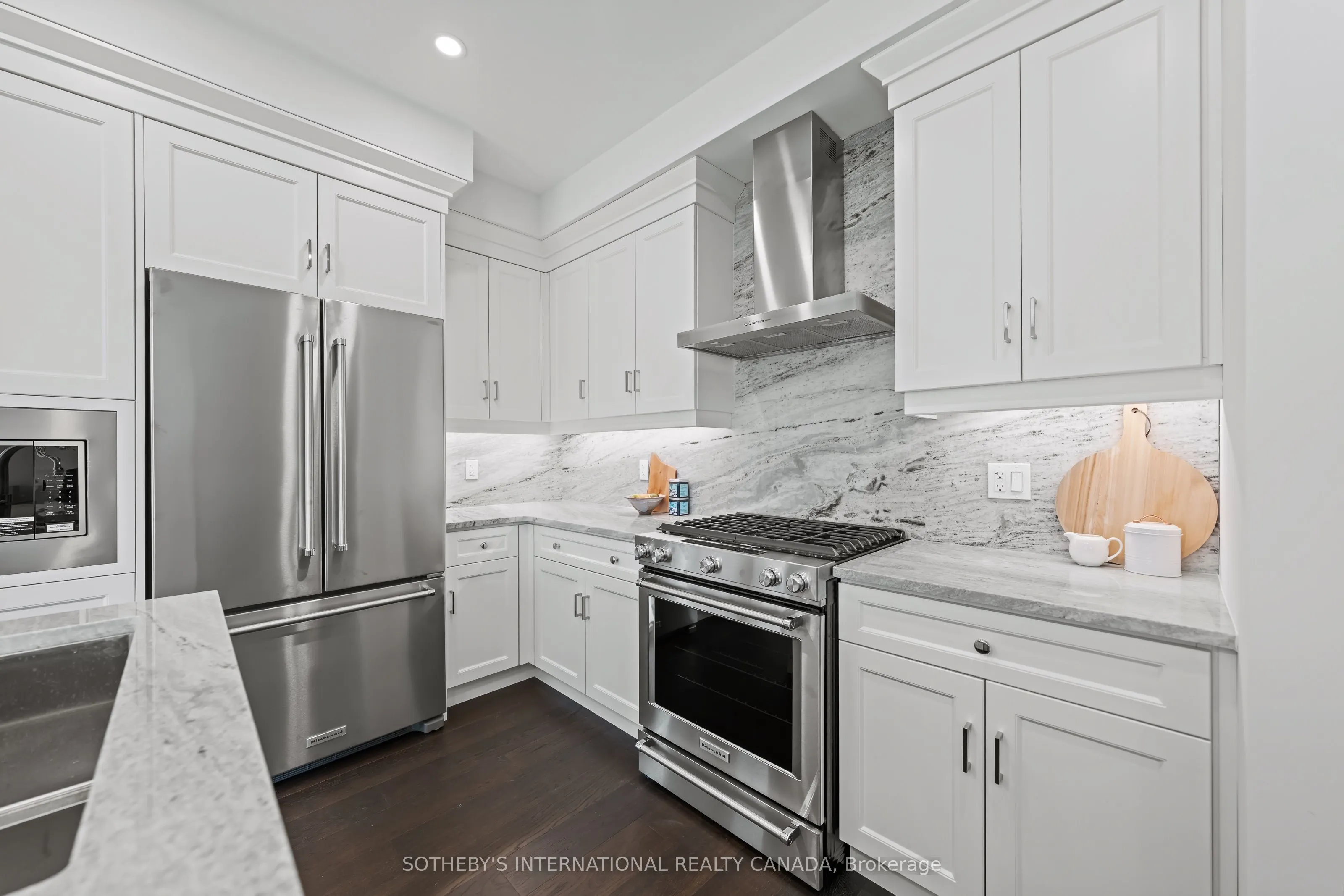 675 Victoria Road N, #23