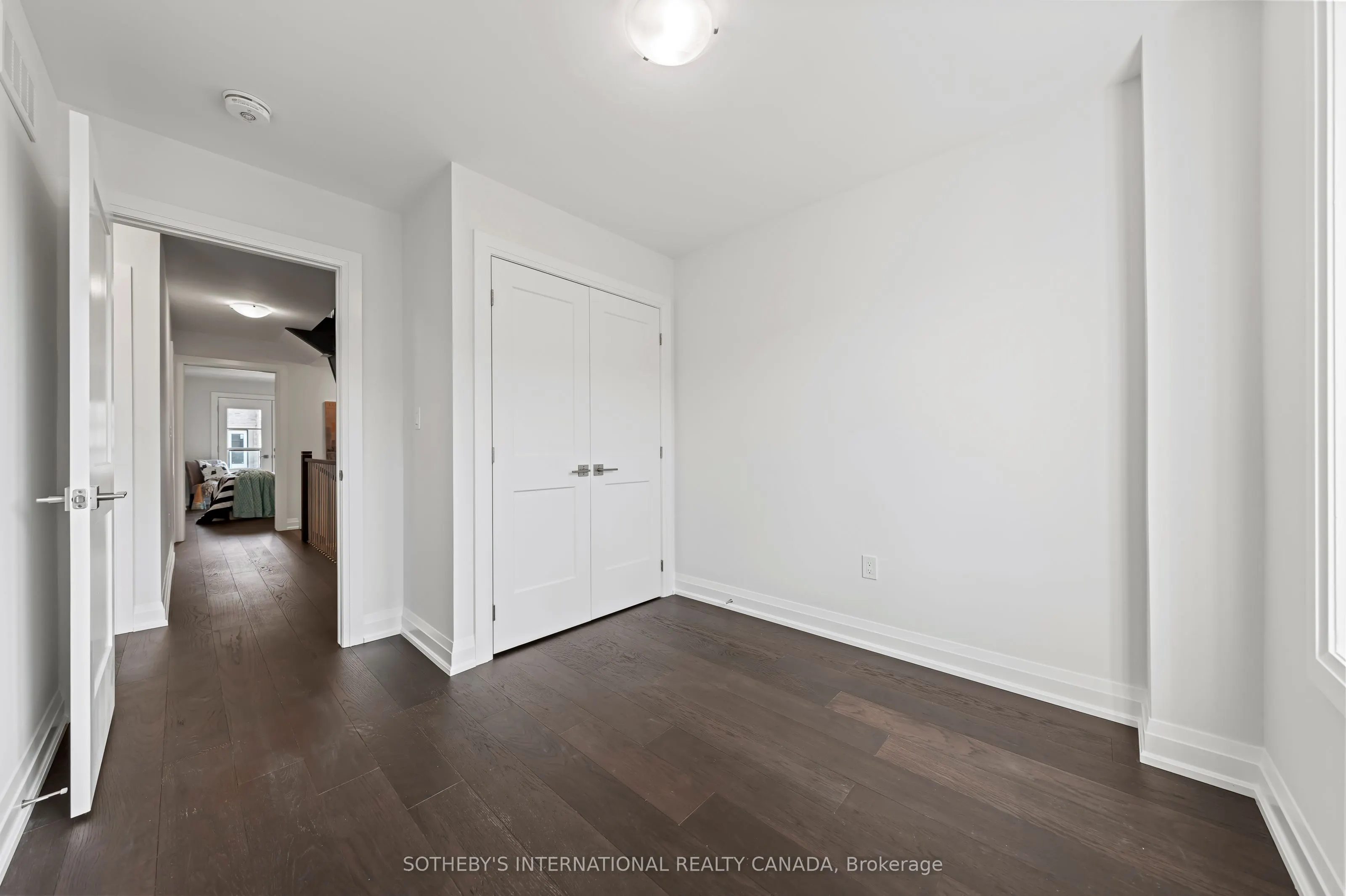 675 Victoria Road N, #23