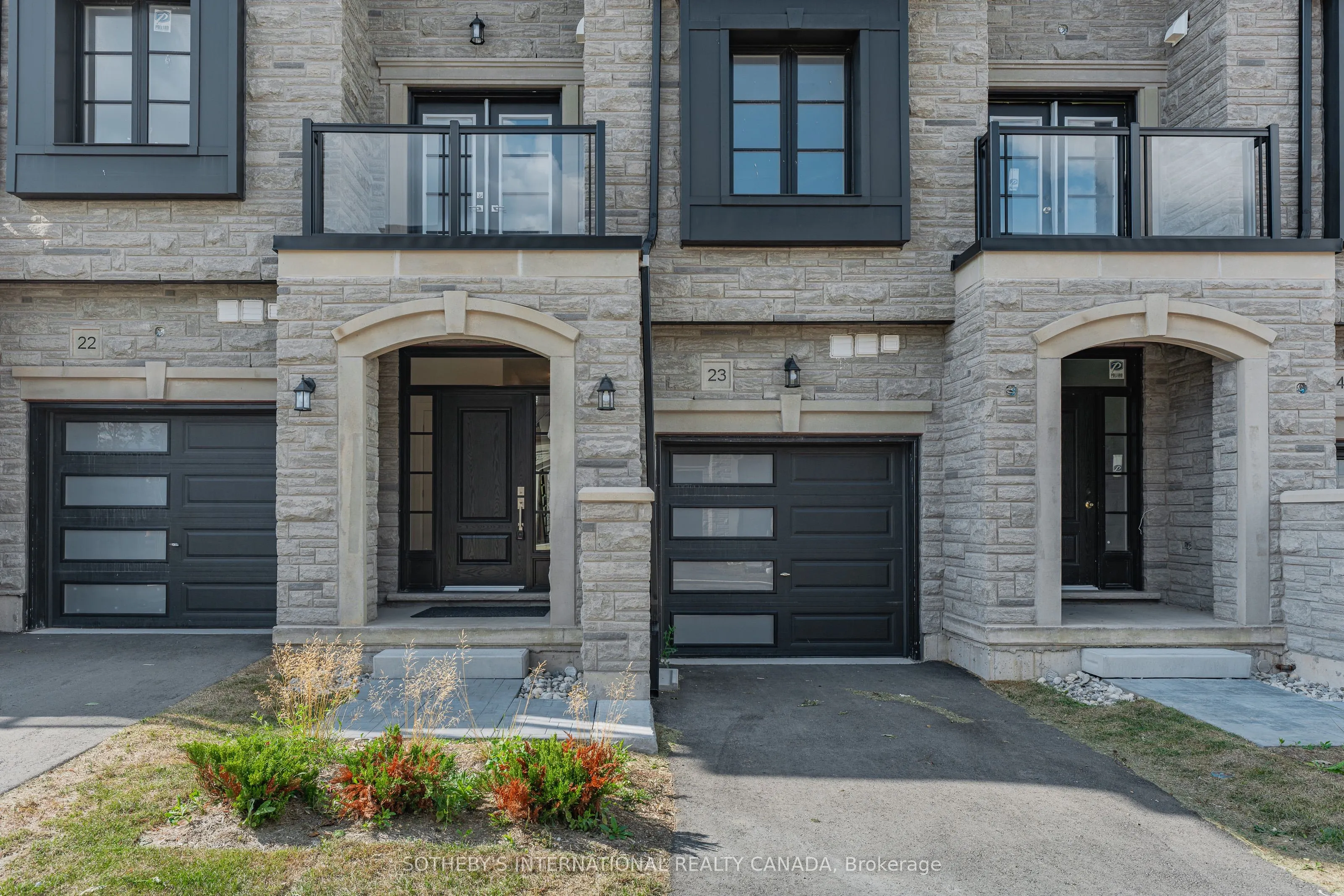 675 Victoria Road N #23