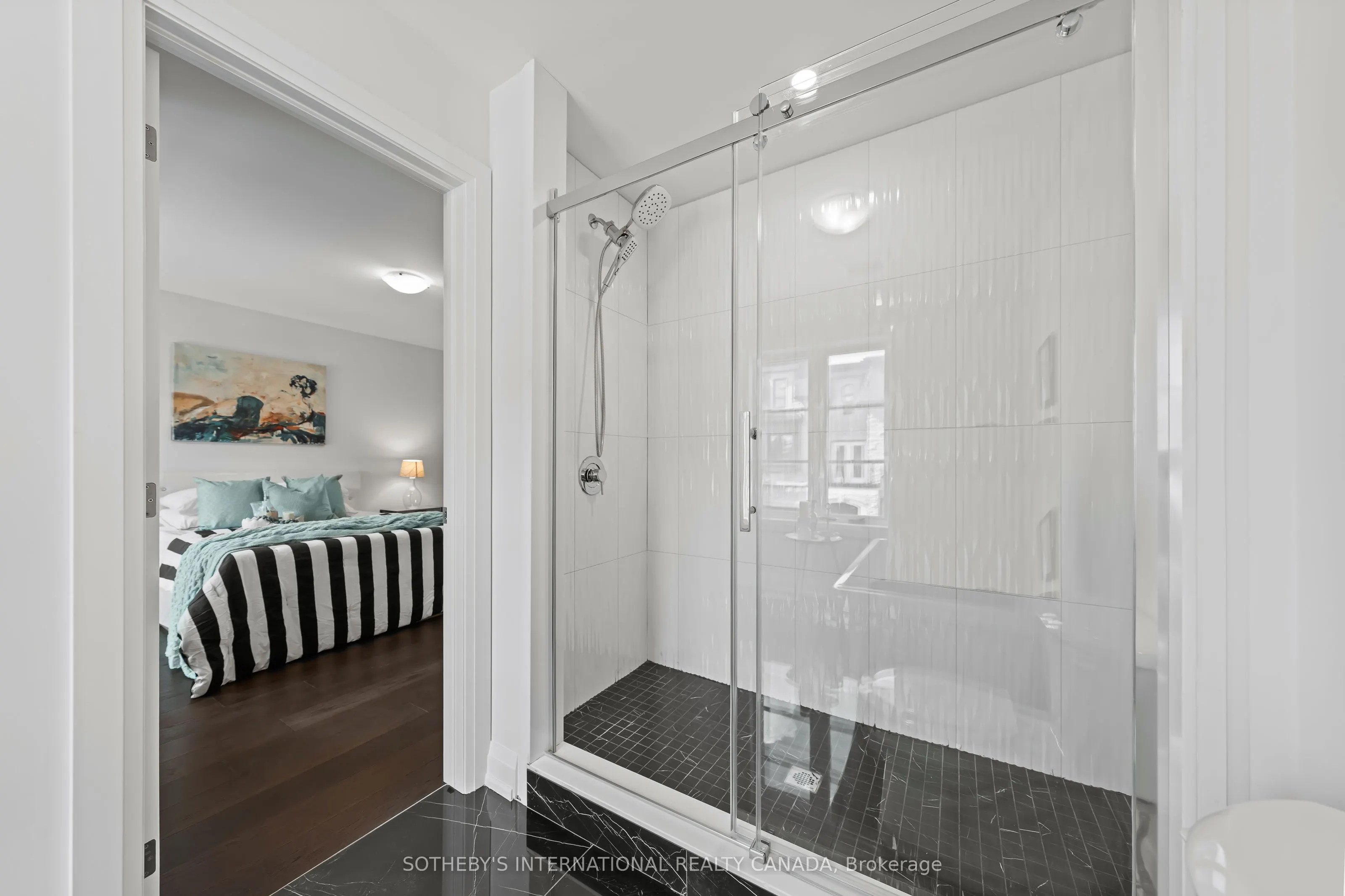 675 Victoria Road N, #23