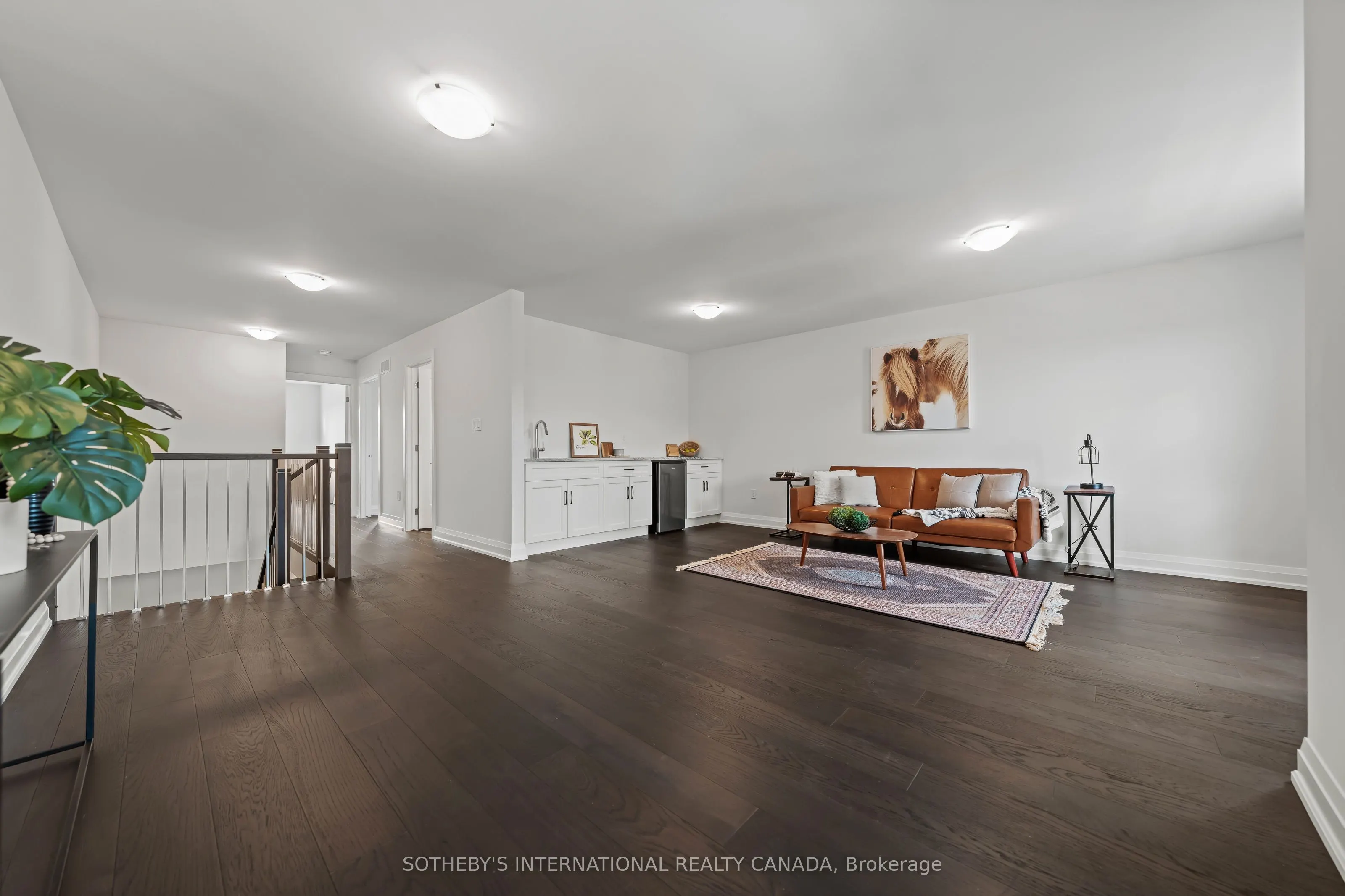 675 Victoria Road N, #23