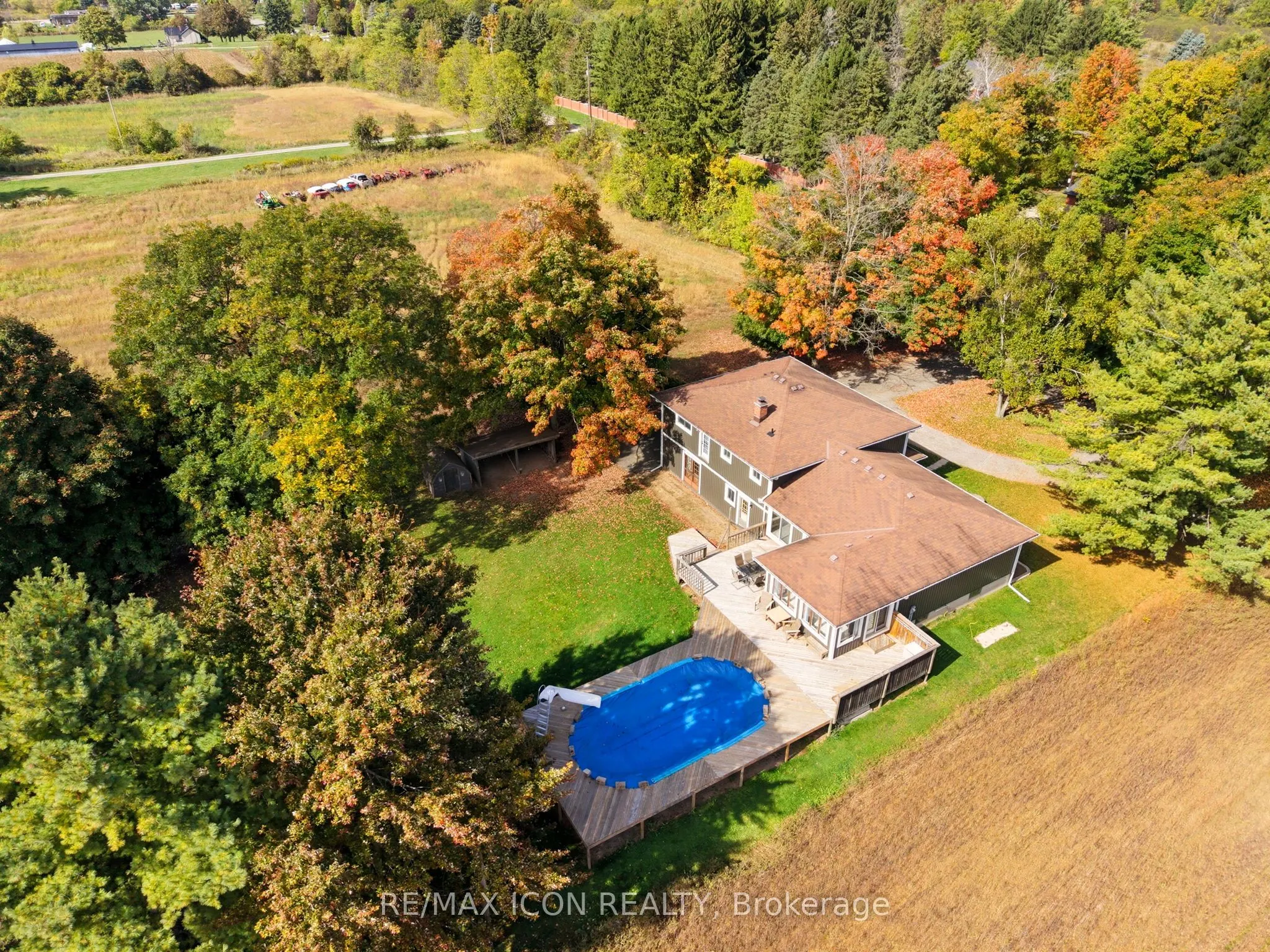 792 6th Concession Rd W