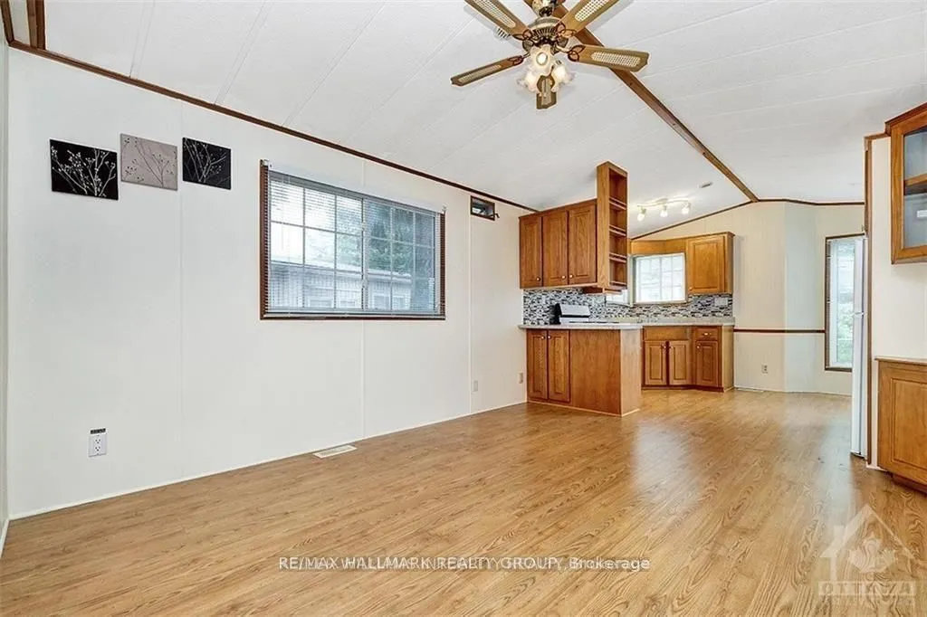2 Spring Lake Private