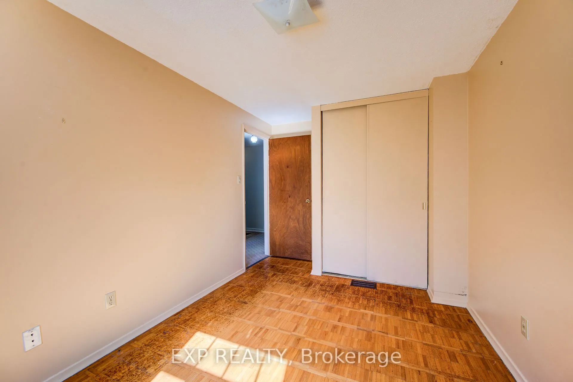 383 Edinburgh Street S, #22
