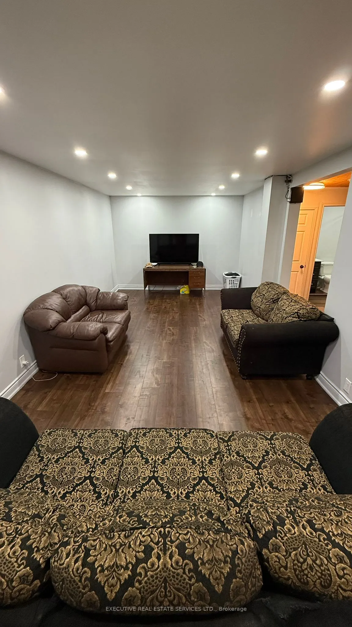 5460 ROYAL MANOR Road