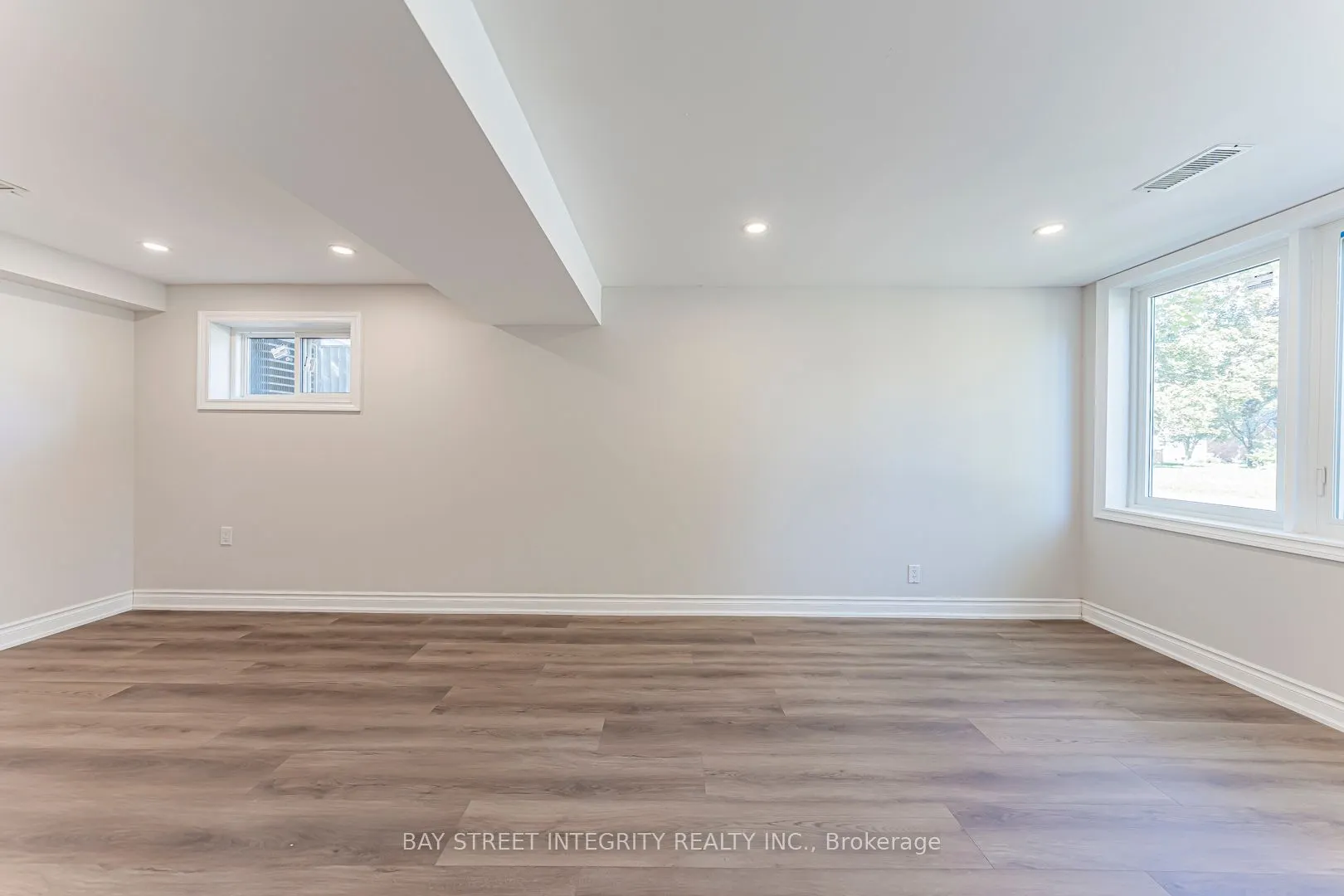 323 Clifton Road