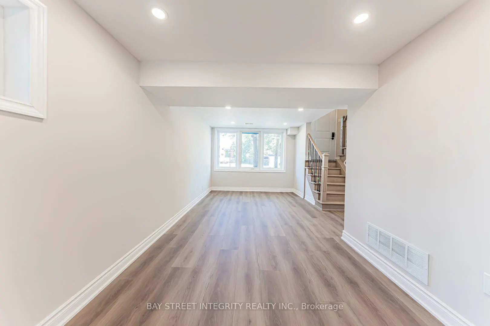 323 Clifton Road