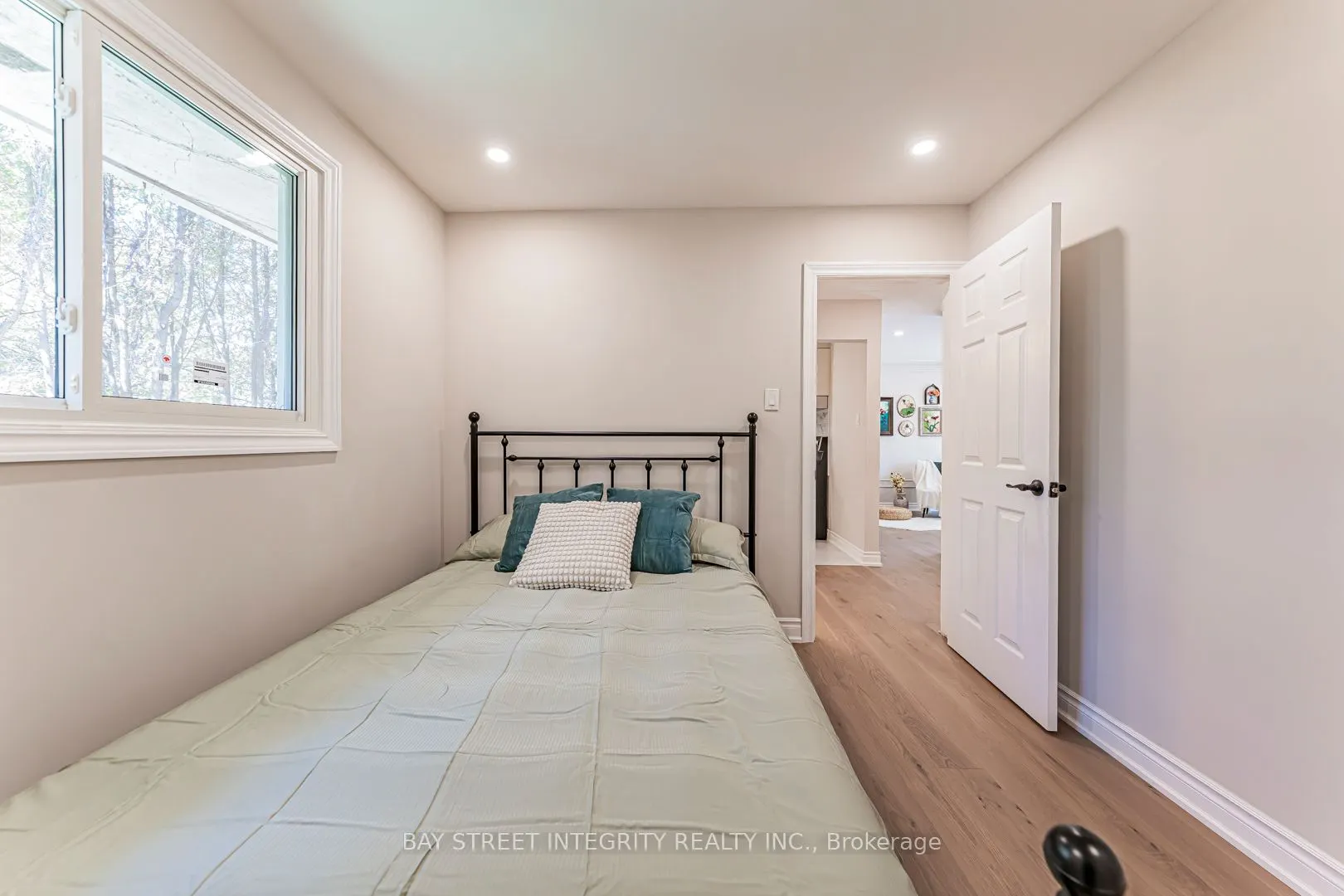 323 Clifton Road