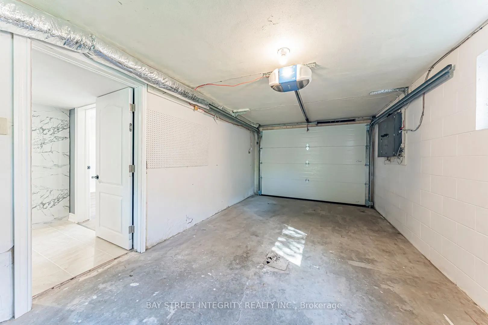323 Clifton Road
