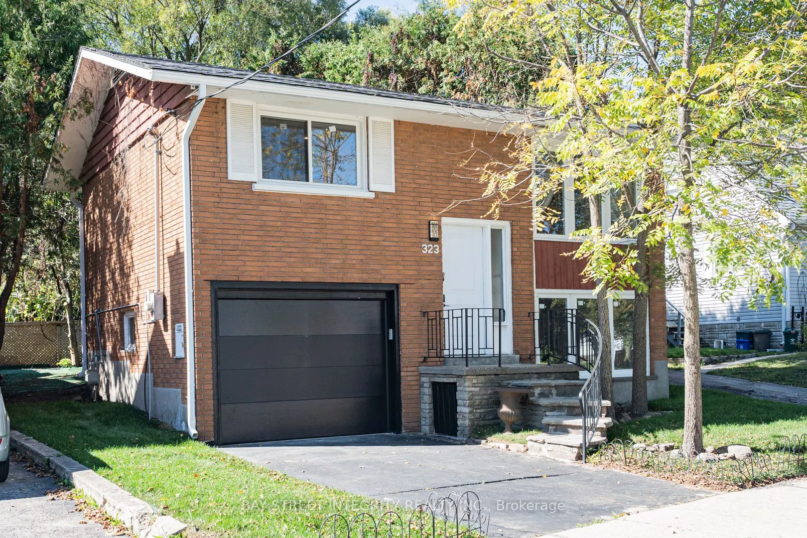 323 Clifton Road