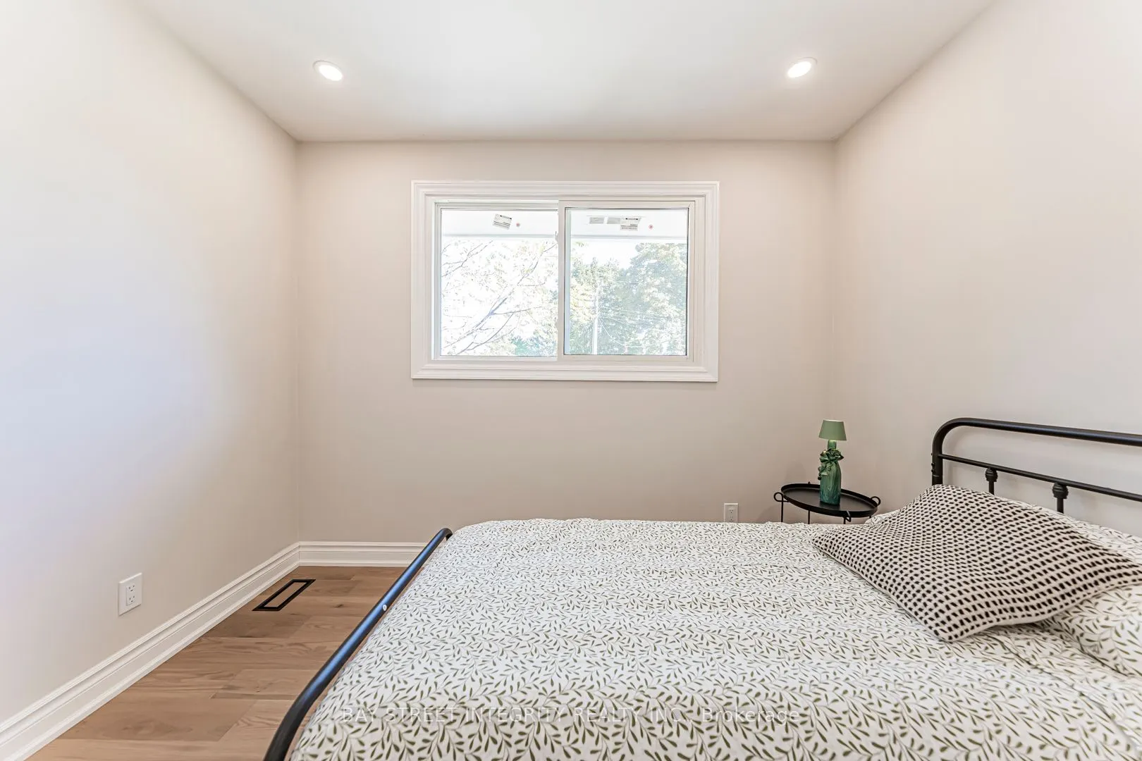 323 Clifton Road