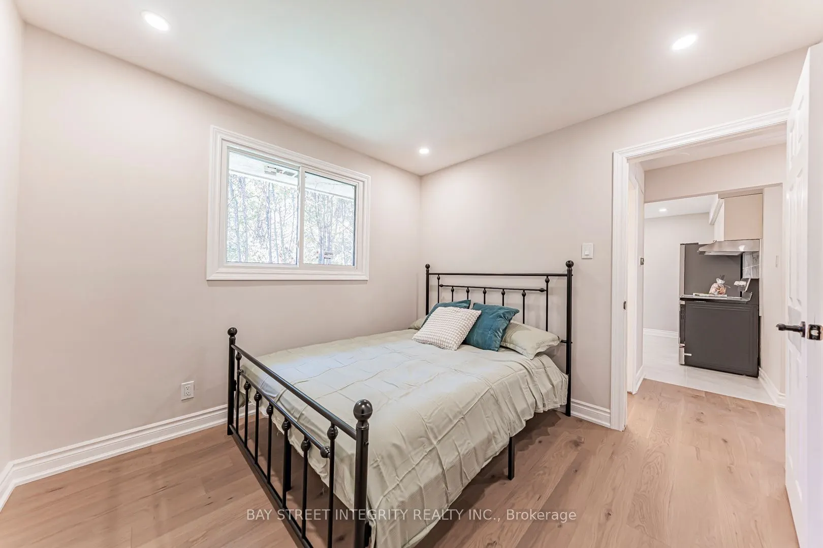 323 Clifton Road