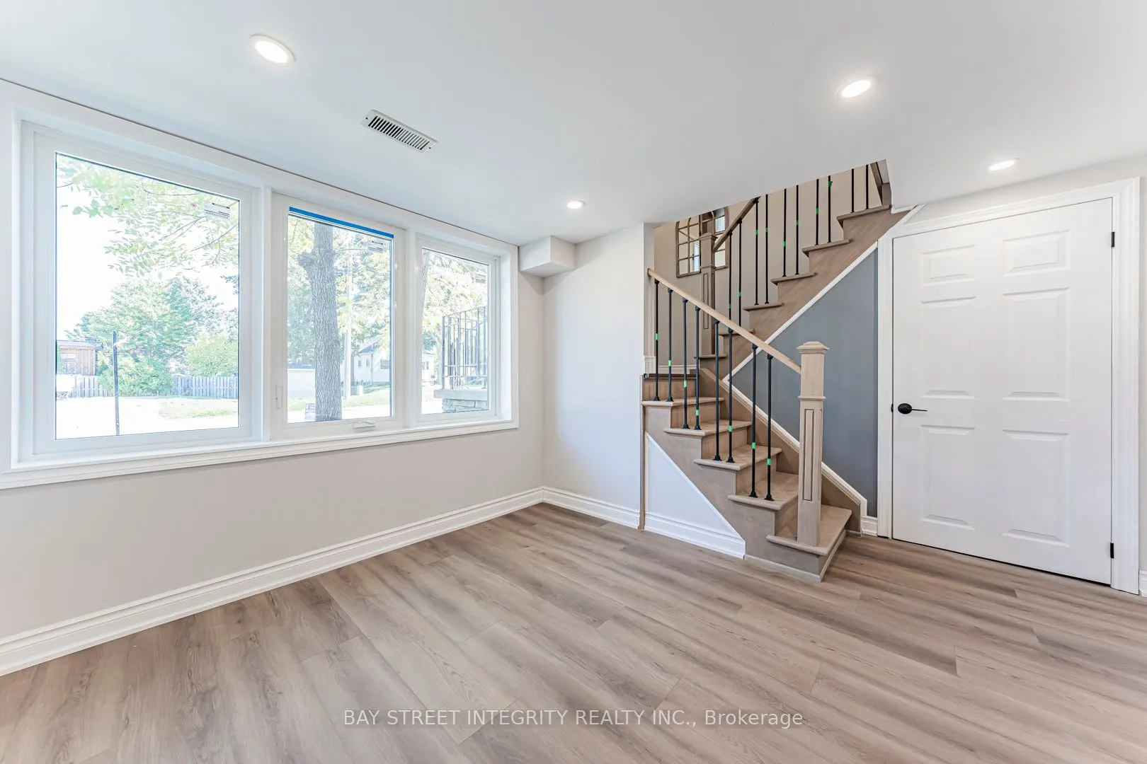 323 Clifton Road