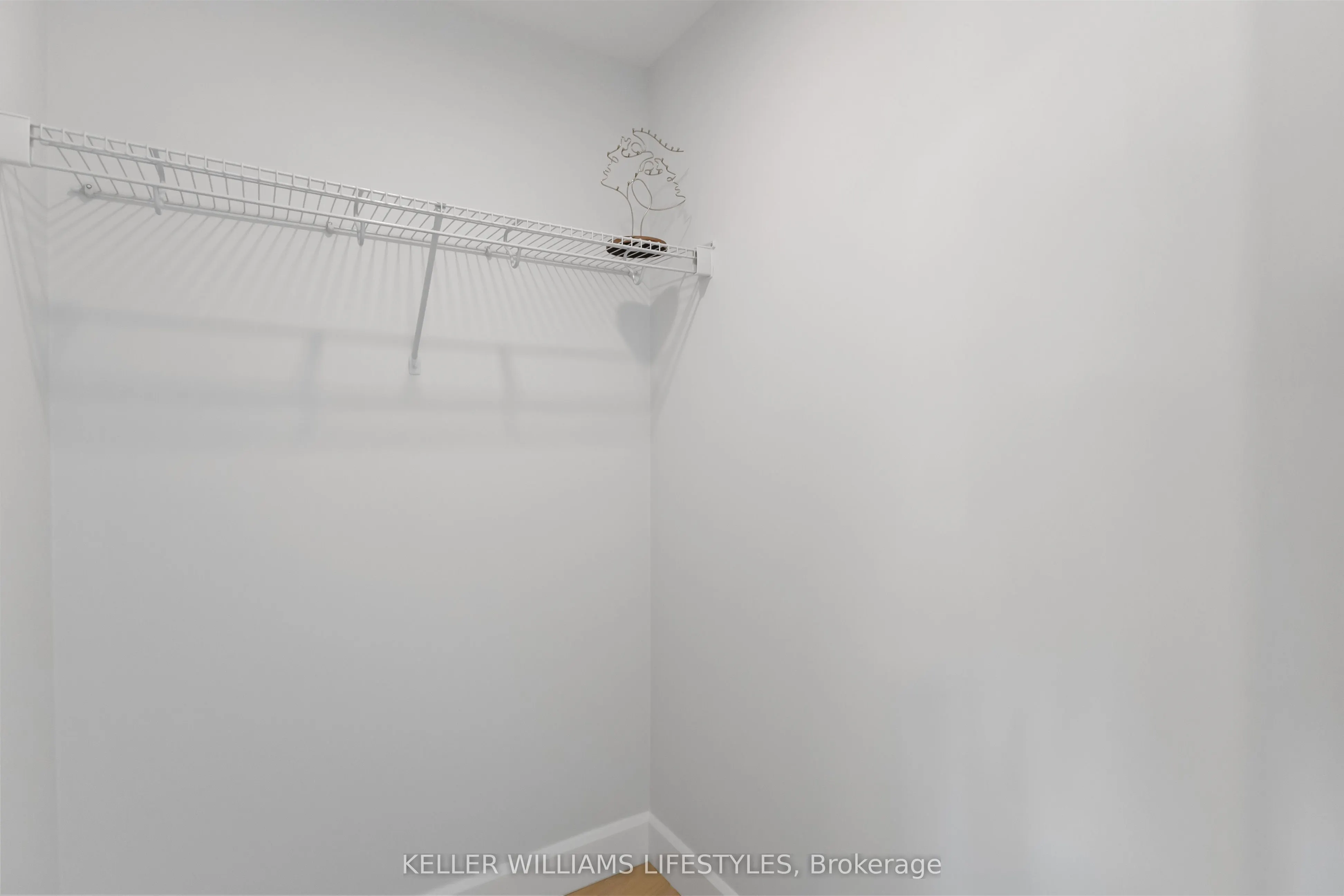 2082 Lumen Drive, #B117