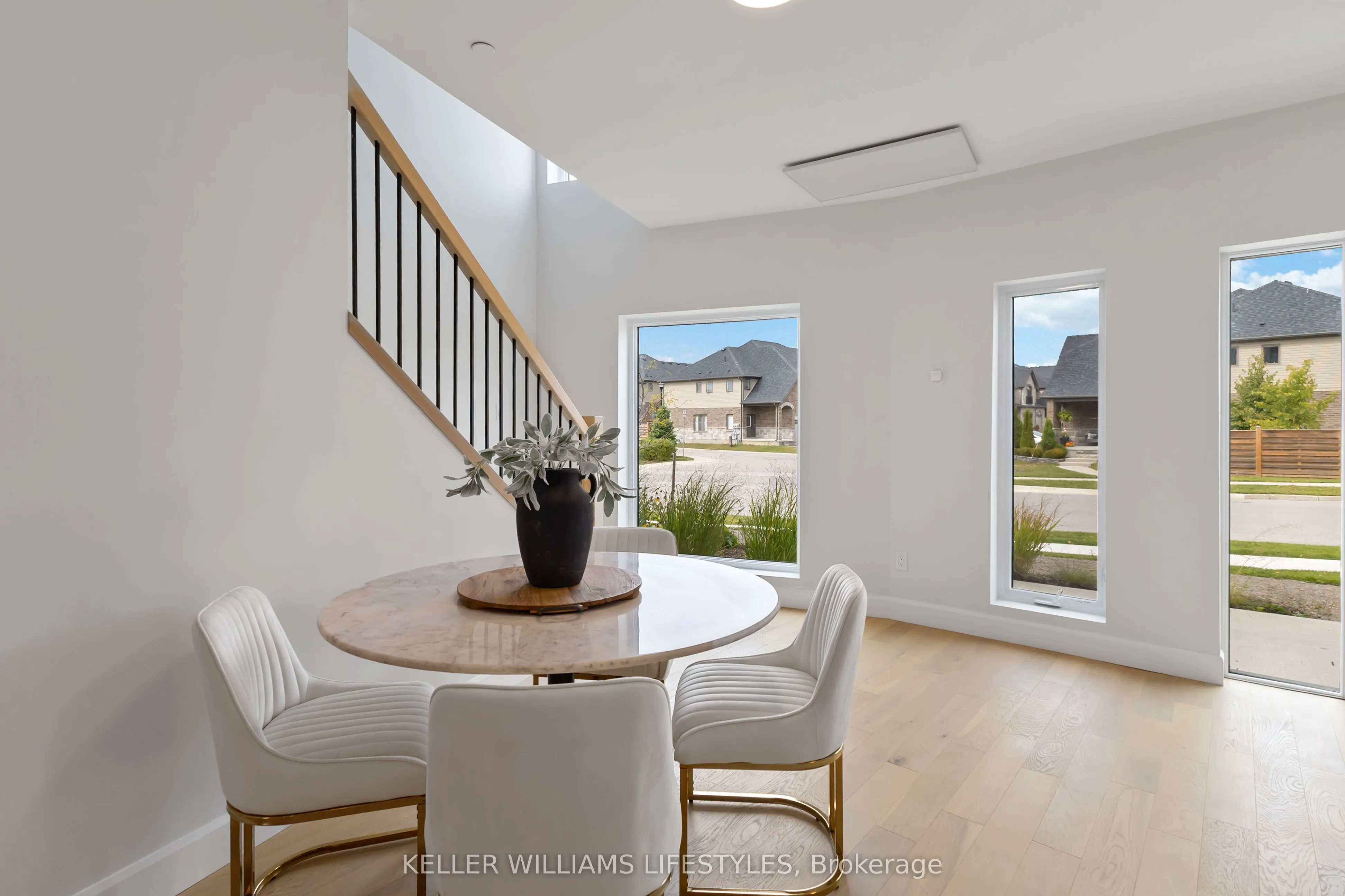 2082 Lumen Drive, #B117