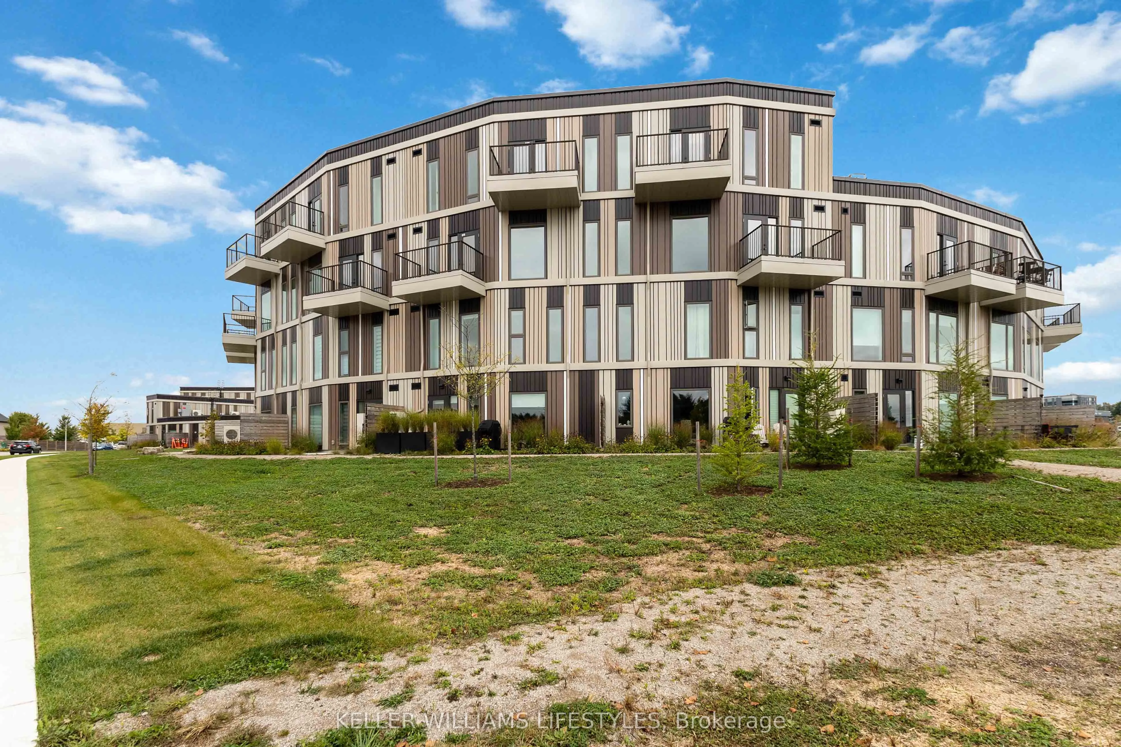 2082 Lumen Drive, #B117